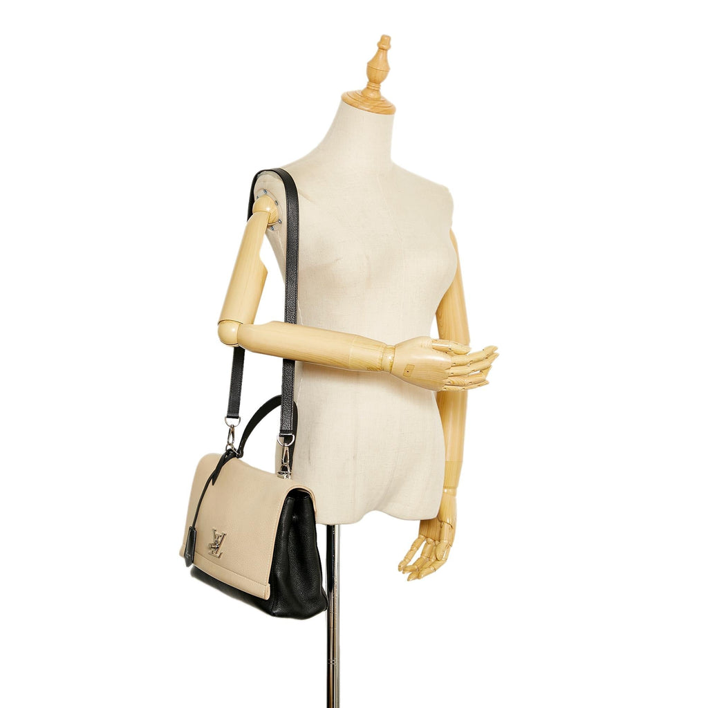 Louis Vuitton Lockme II (SHG-37674)