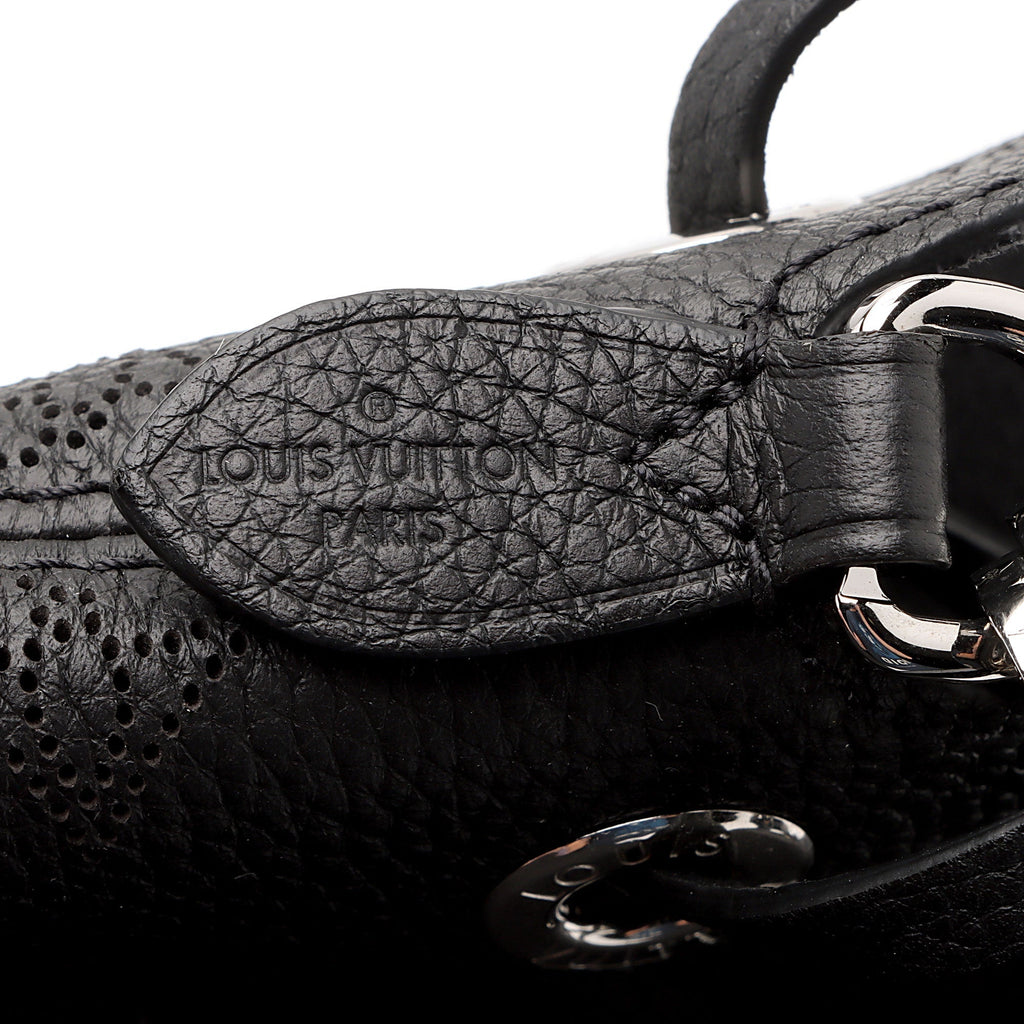 Louis Vuitton Mahina Leather Bella Bucket Bag (SHF-ZNwLJb)