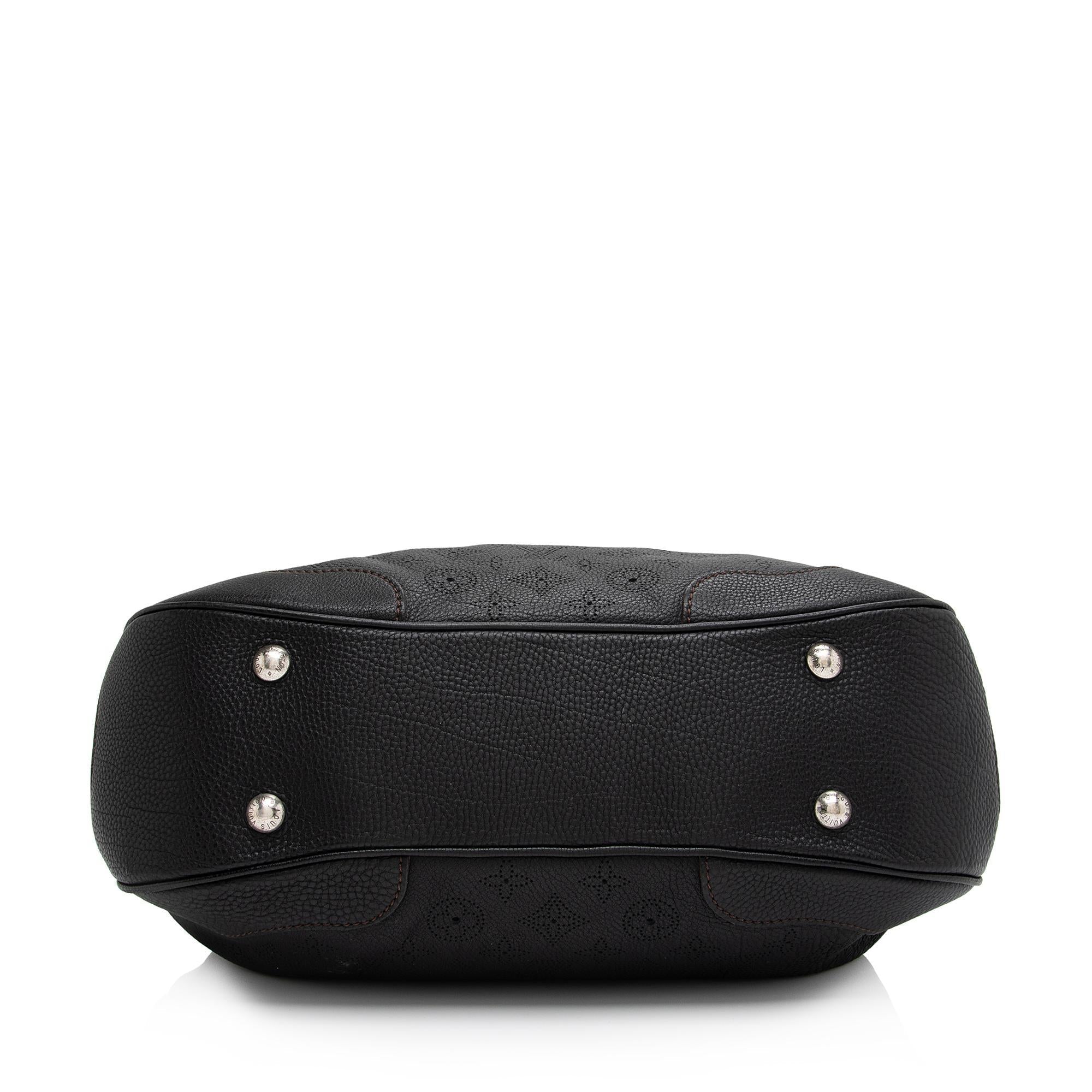 Louis Vuitton Mahina Leather Solar PM Shoulder Bag (SHF-JBw1xS)
