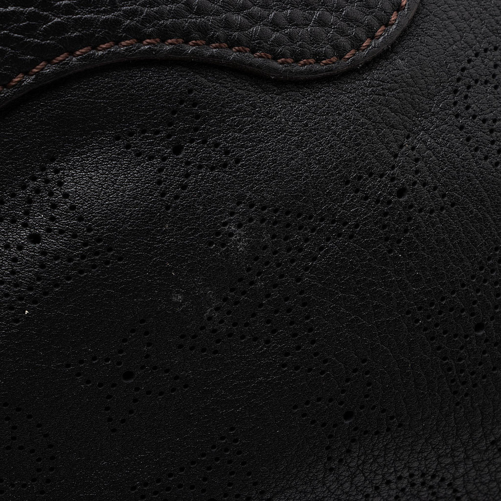 Louis Vuitton Mahina Leather Solar PM Shoulder Bag (SHF-JBw1xS)