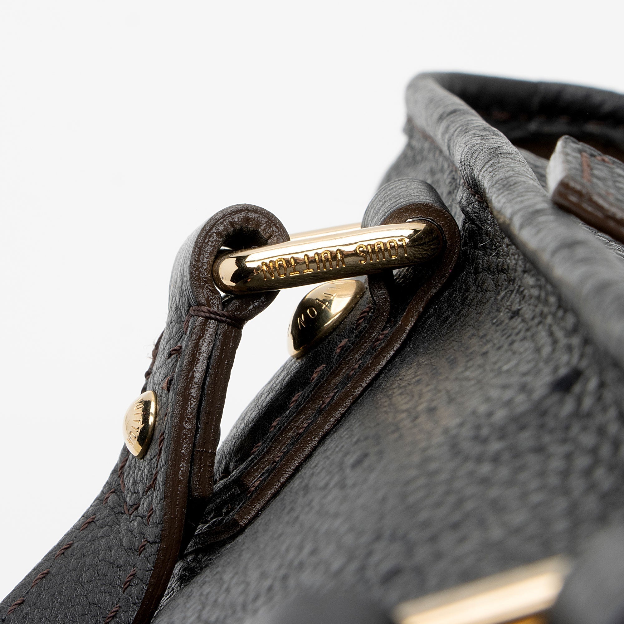 Louis Vuitton Mahina Leather Stellar PM Tote (SHF-yuBzgS)