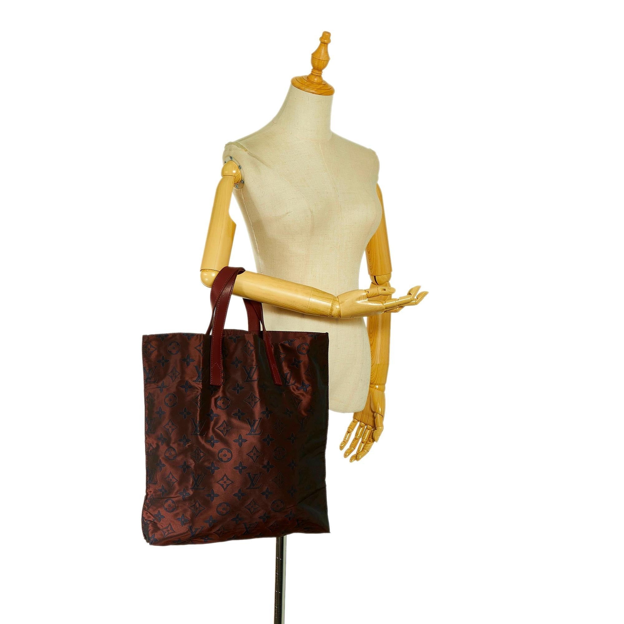 Louis Vuitton Monogram Cabas Escapade (SHG-36741)
