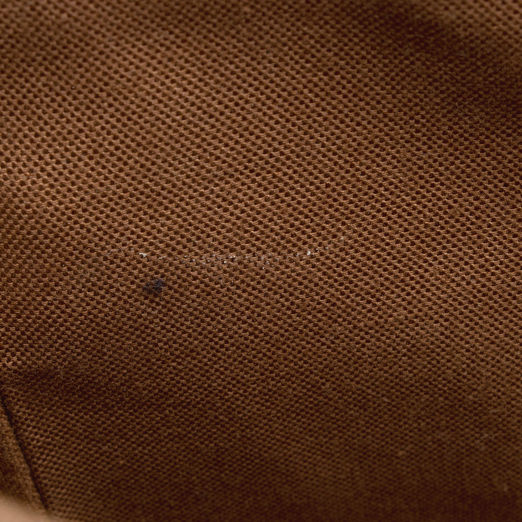 Louis Vuitton Monogram Canvas Abbesses Messenger Bag (SHF-yehWmg)