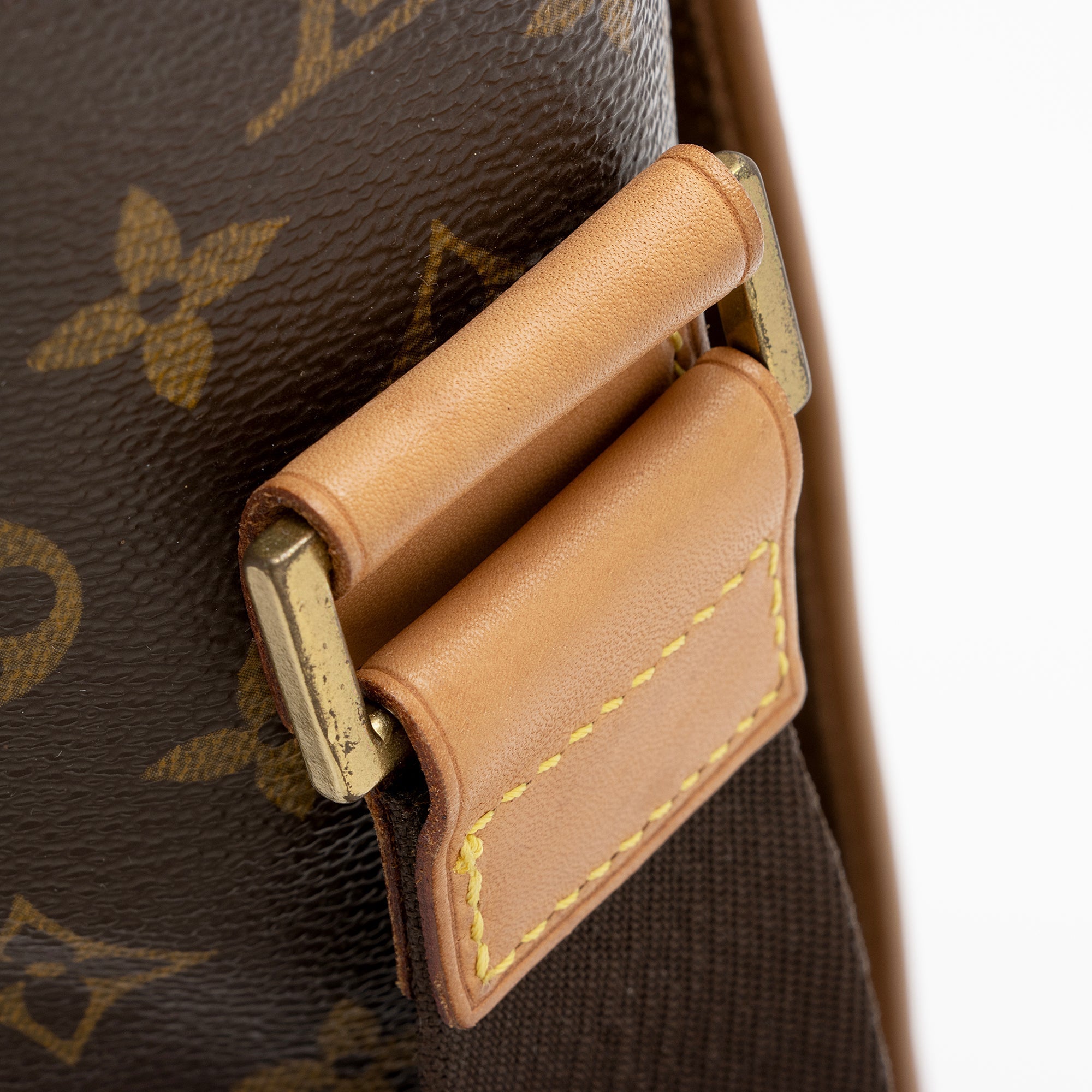 Louis Vuitton Monogram Canvas Abbesses Messenger Bag (SHF-yehWmg)