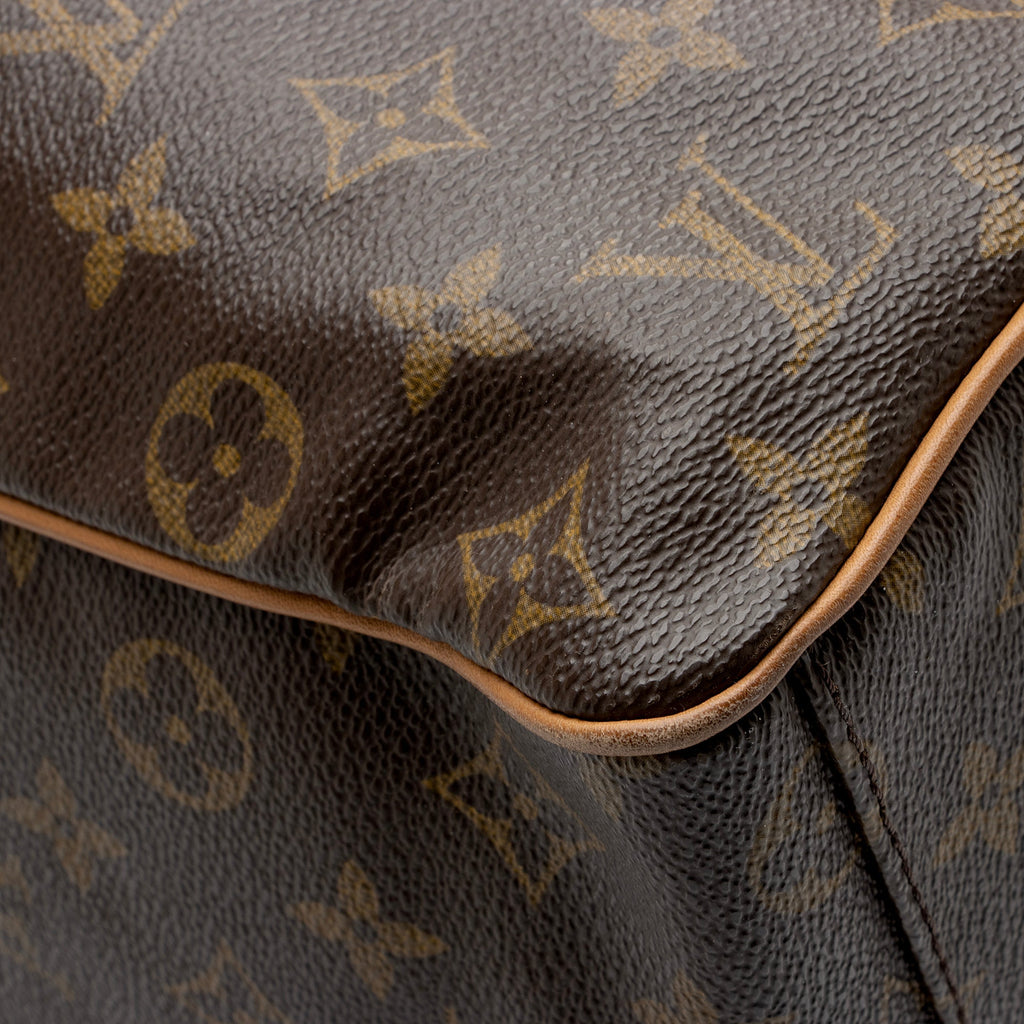 Louis Vuitton Monogram Canvas Abbesses Messenger Bag (SHF-yehWmg)