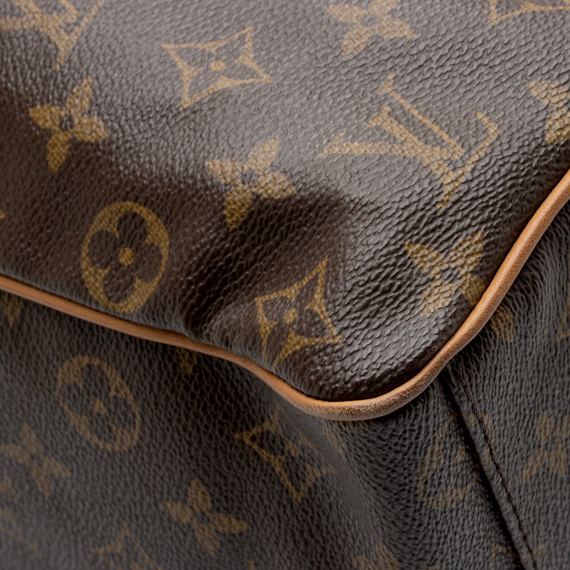 Louis Vuitton Monogram Canvas Abbesses Messenger Bag (SHF-yehWmg)