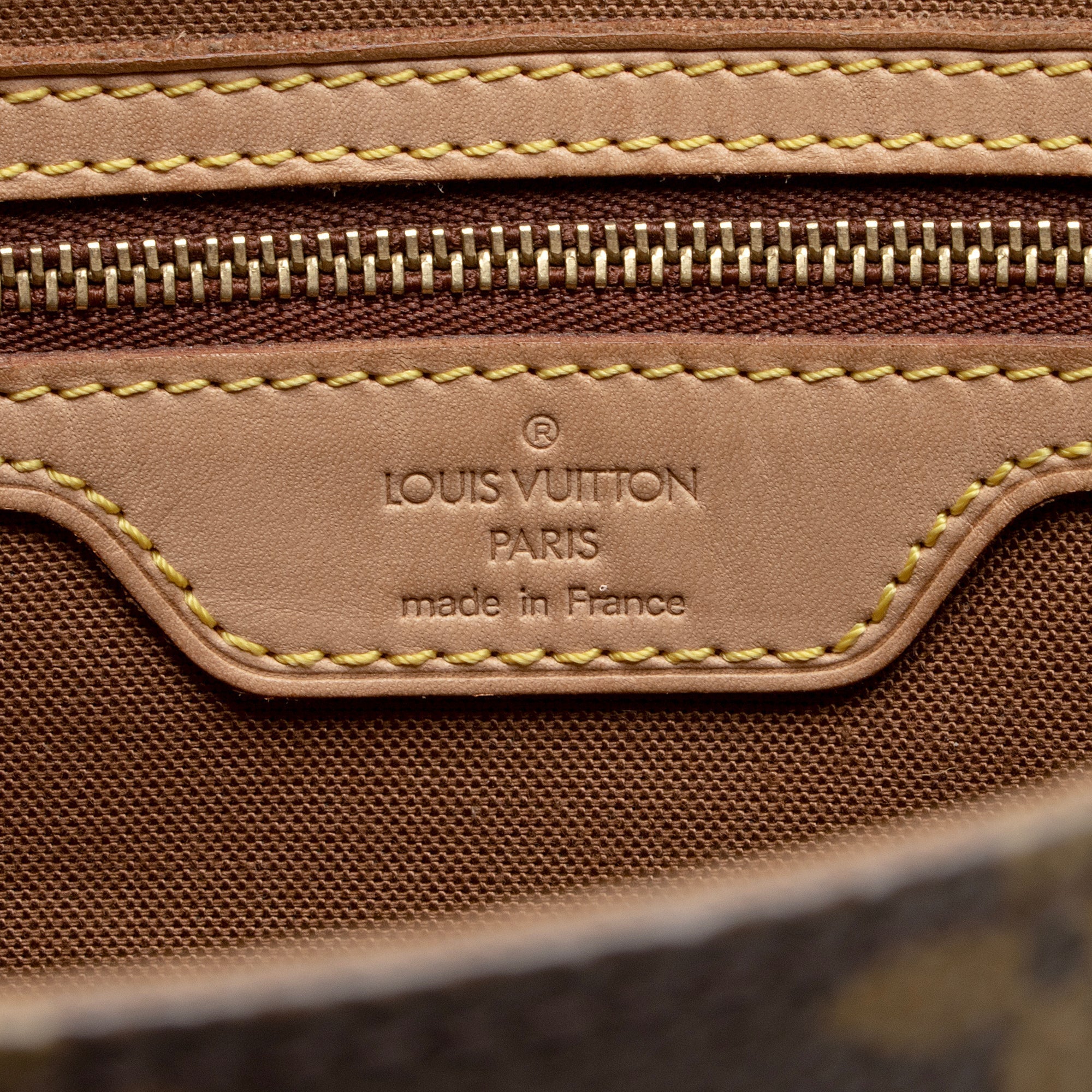 Louis Vuitton Monogram Canvas Abbesses Messenger Bag (SHF-yehWmg)