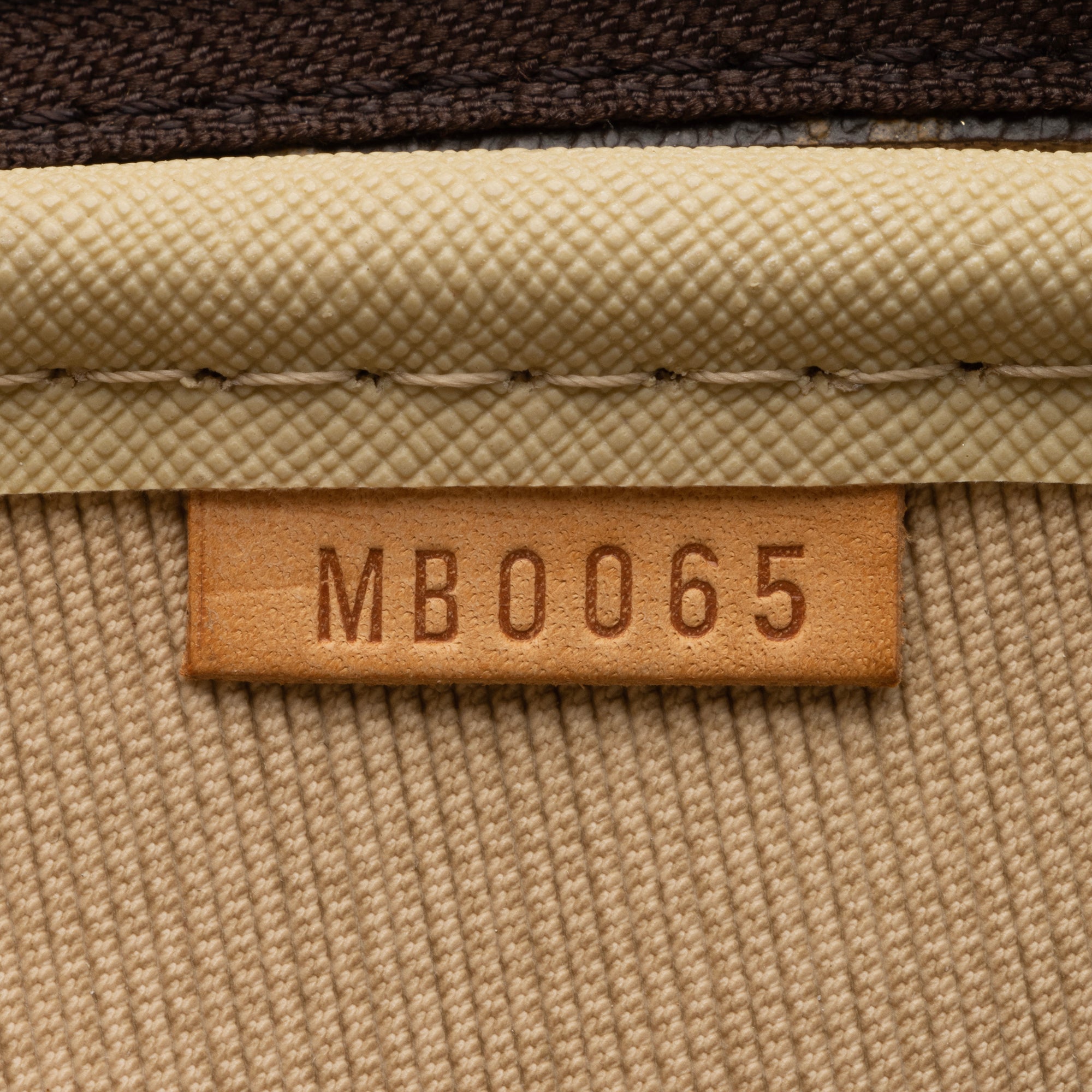 Louis Vuitton Monogram Canvas Alize 24 Heures Weekender - FINAL SALE (SHF-9uumUZ)