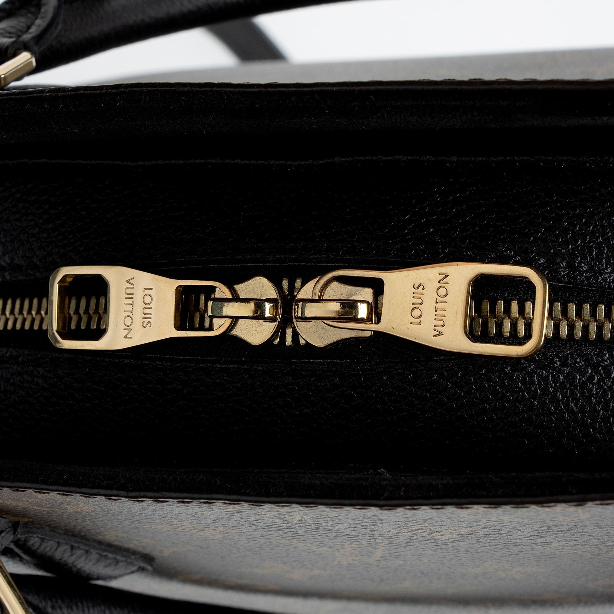 Louis Vuitton Monogram Canvas Alma BNB Satchel (SHF-SmMYOz)