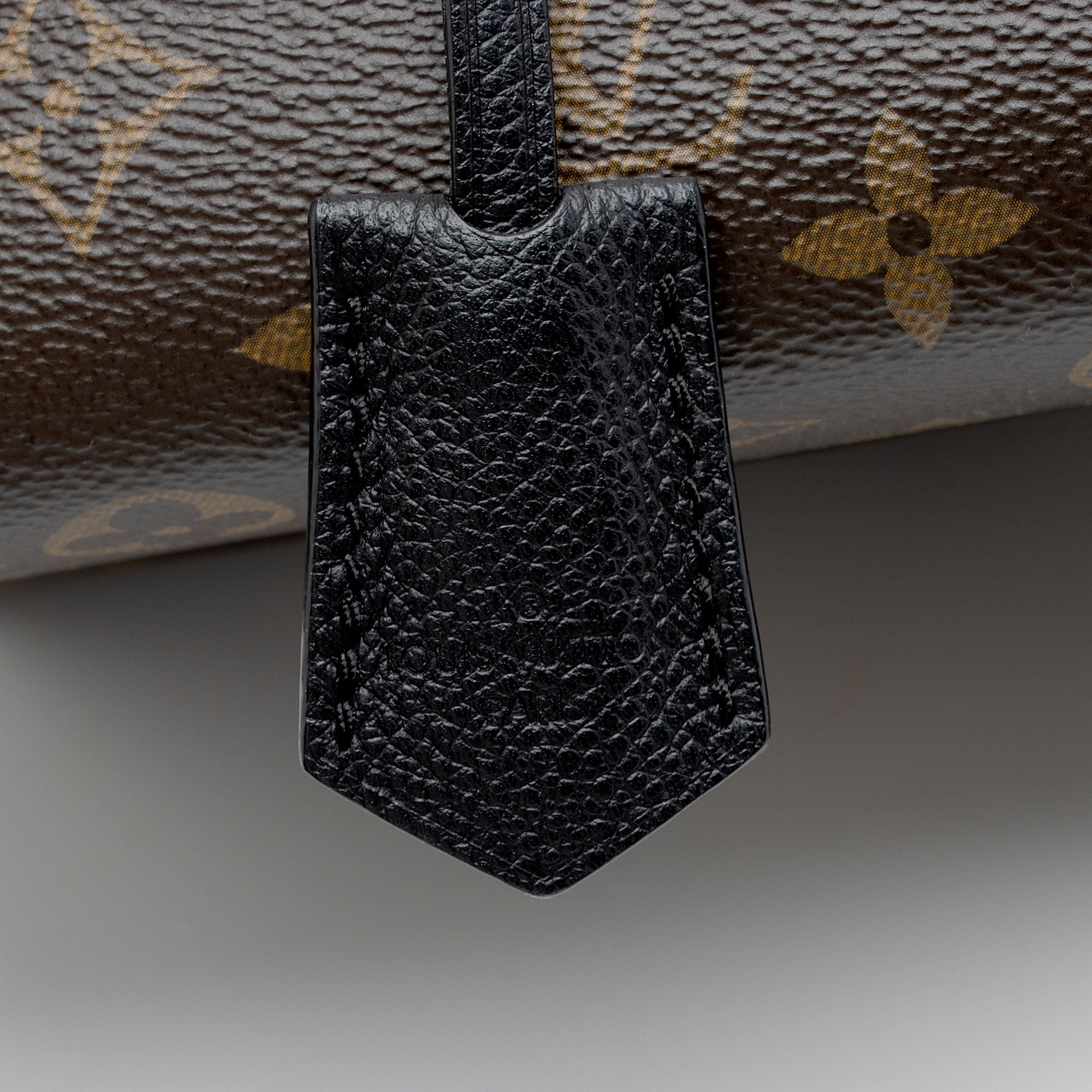Louis Vuitton Monogram Canvas Alma BNB Satchel (SHF-SmMYOz)