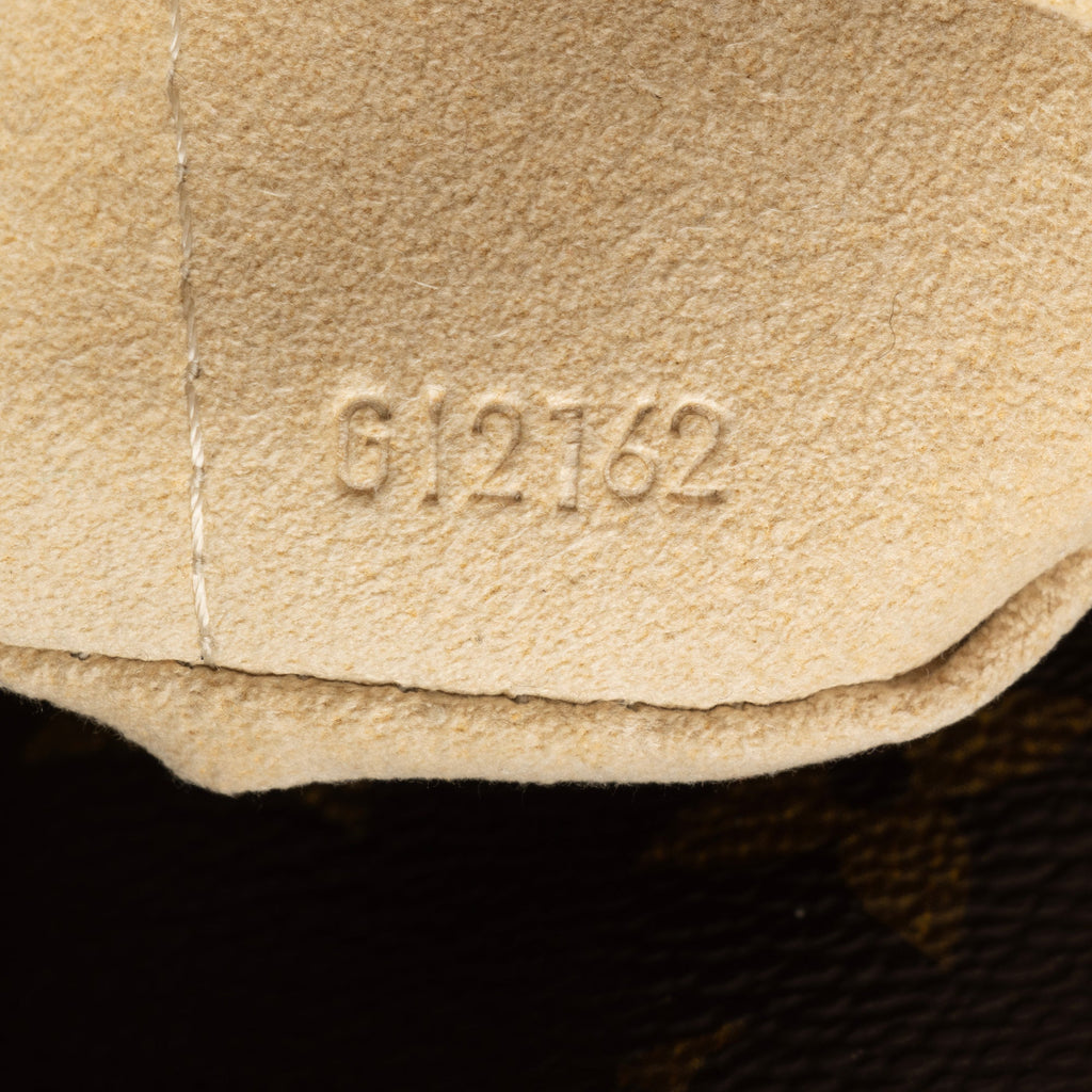 Louis Vuitton Monogram Canvas Artsy MM Shoulder Bag (SHF-23556)