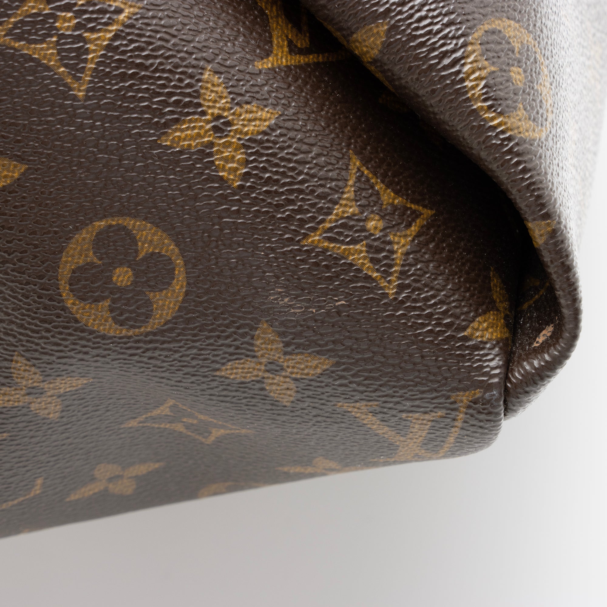 Louis Vuitton Monogram Canvas Artsy MM Shoulder Bag (SHF-23556)