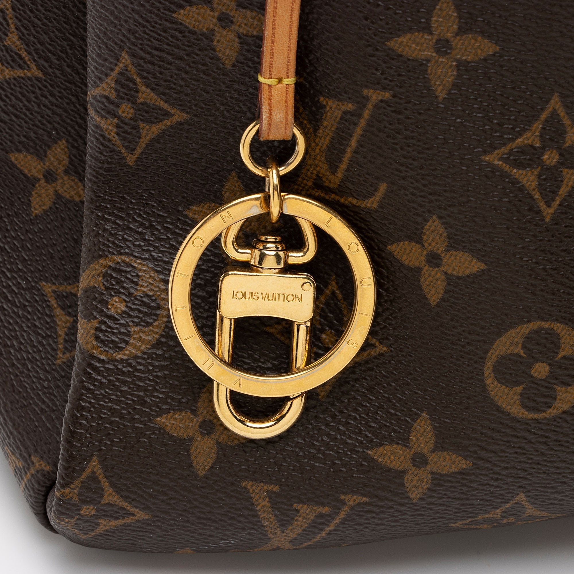 Louis Vuitton Monogram Canvas Artsy MM Shoulder Bag (SHF-Lla6Jn)