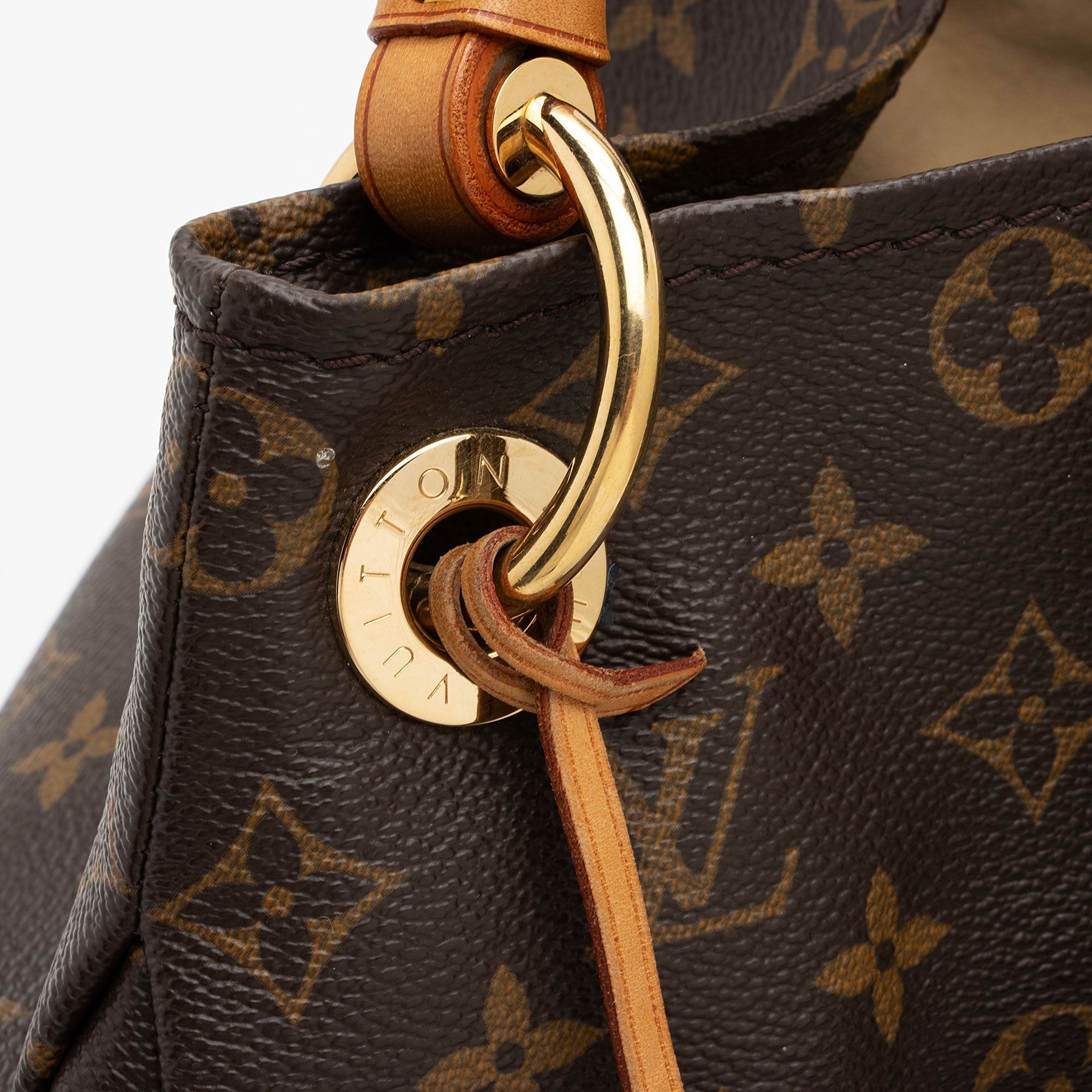 Louis Vuitton Monogram Canvas Artsy MM Shoulder Bag (SHF-Lla6Jn)