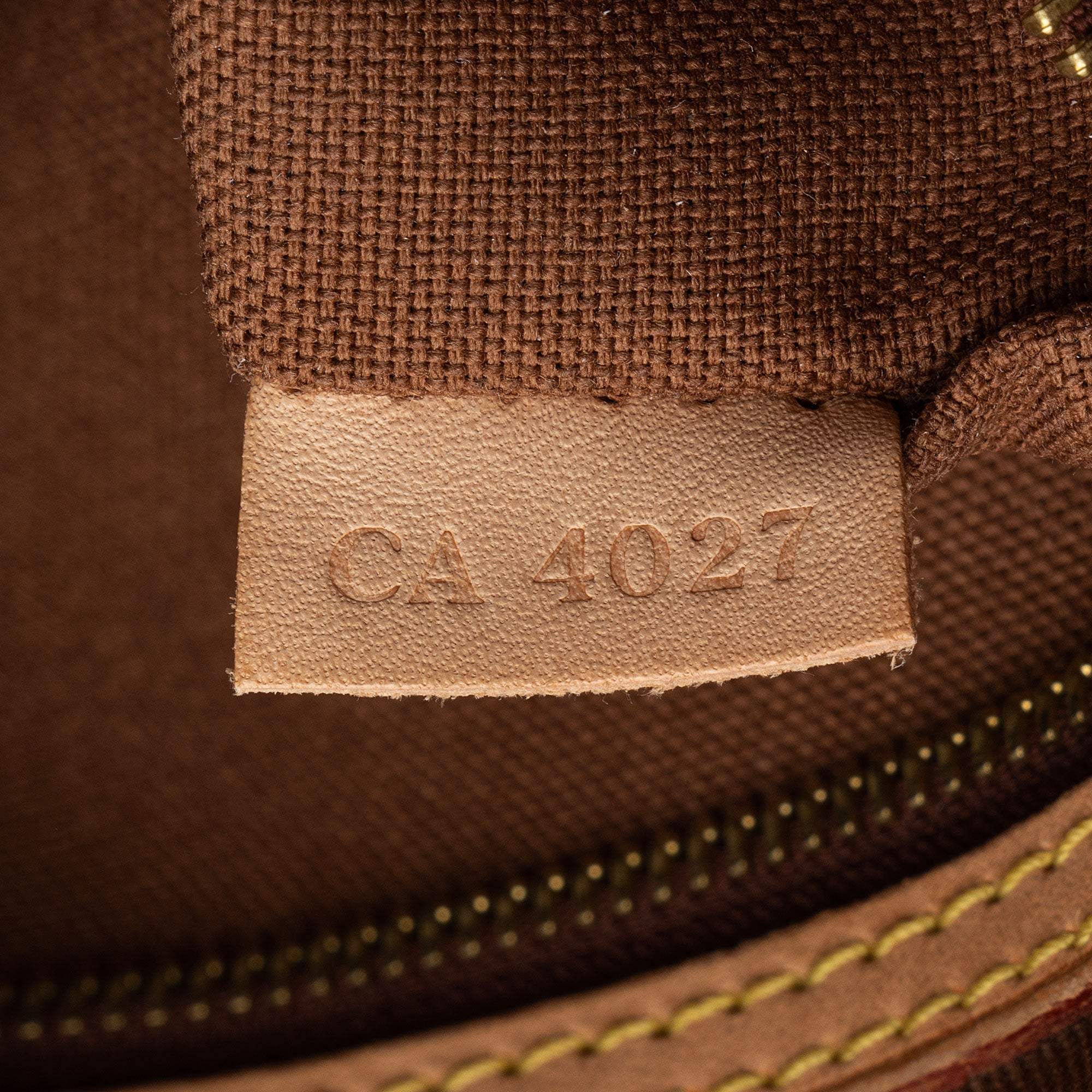 Louis Vuitton Monogram Canvas Batignolles Horizontal Tote (SHF-FJBnXV)