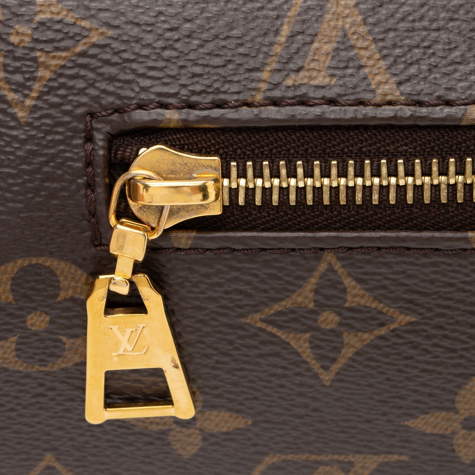 Louis Vuitton Monogram Canvas BumBag (SHF-C5Iztc)