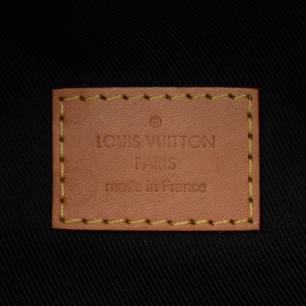 Louis Vuitton Monogram Canvas BumBag (SHF-C5Iztc)