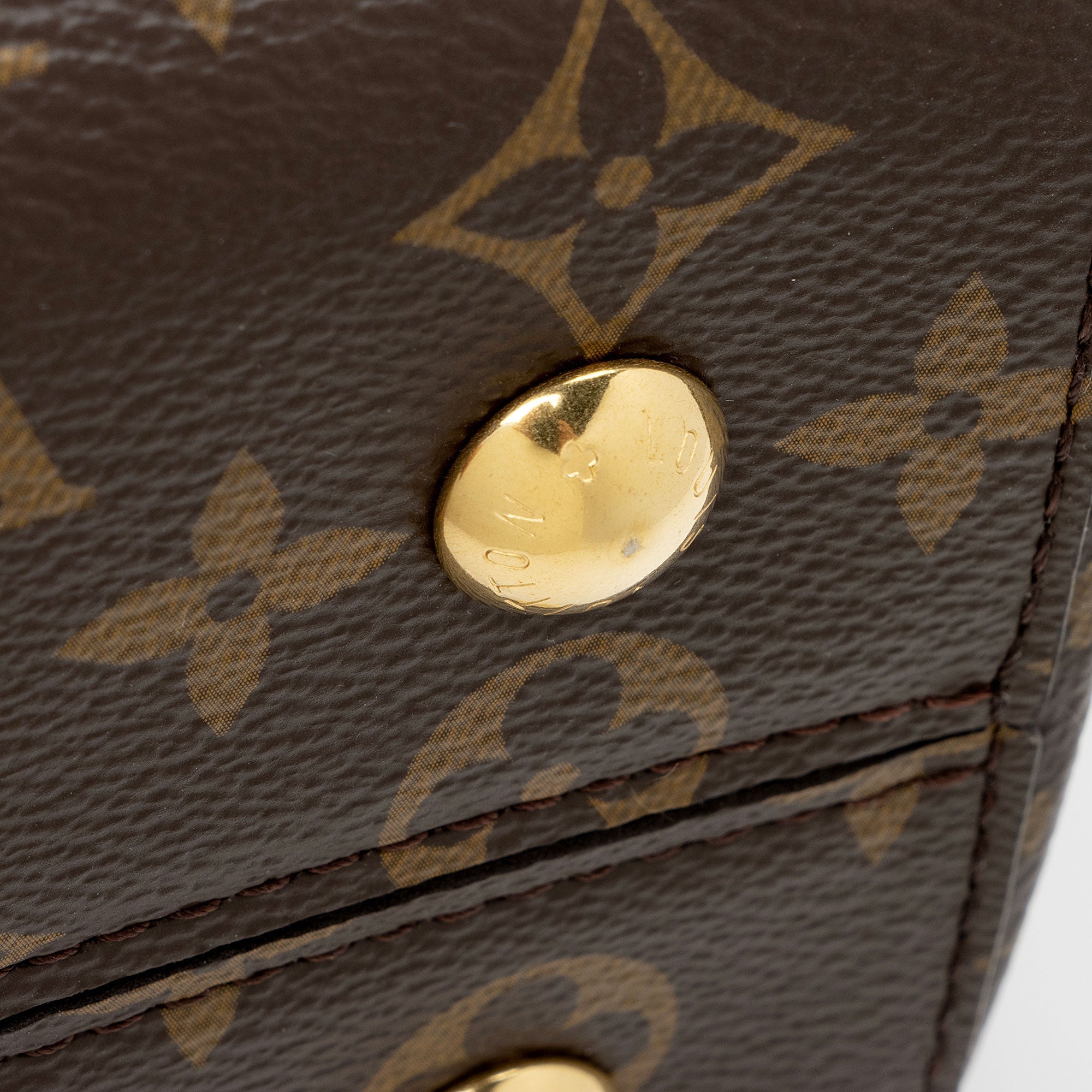Louis Vuitton Monogram Canvas Cluny MM Satchel (SHF-ARhNa5)