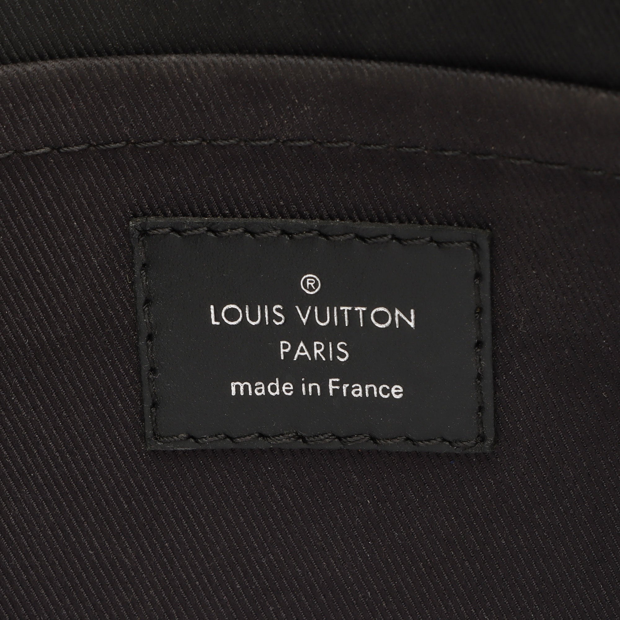 Louis Vuitton Monogram Canvas Discovery GM Pochette (SHF-H95Uqt)