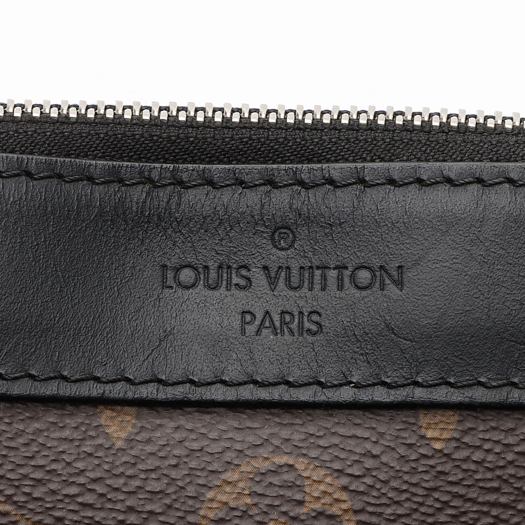 Louis Vuitton Monogram Canvas Discovery GM Pochette (SHF-H95Uqt)