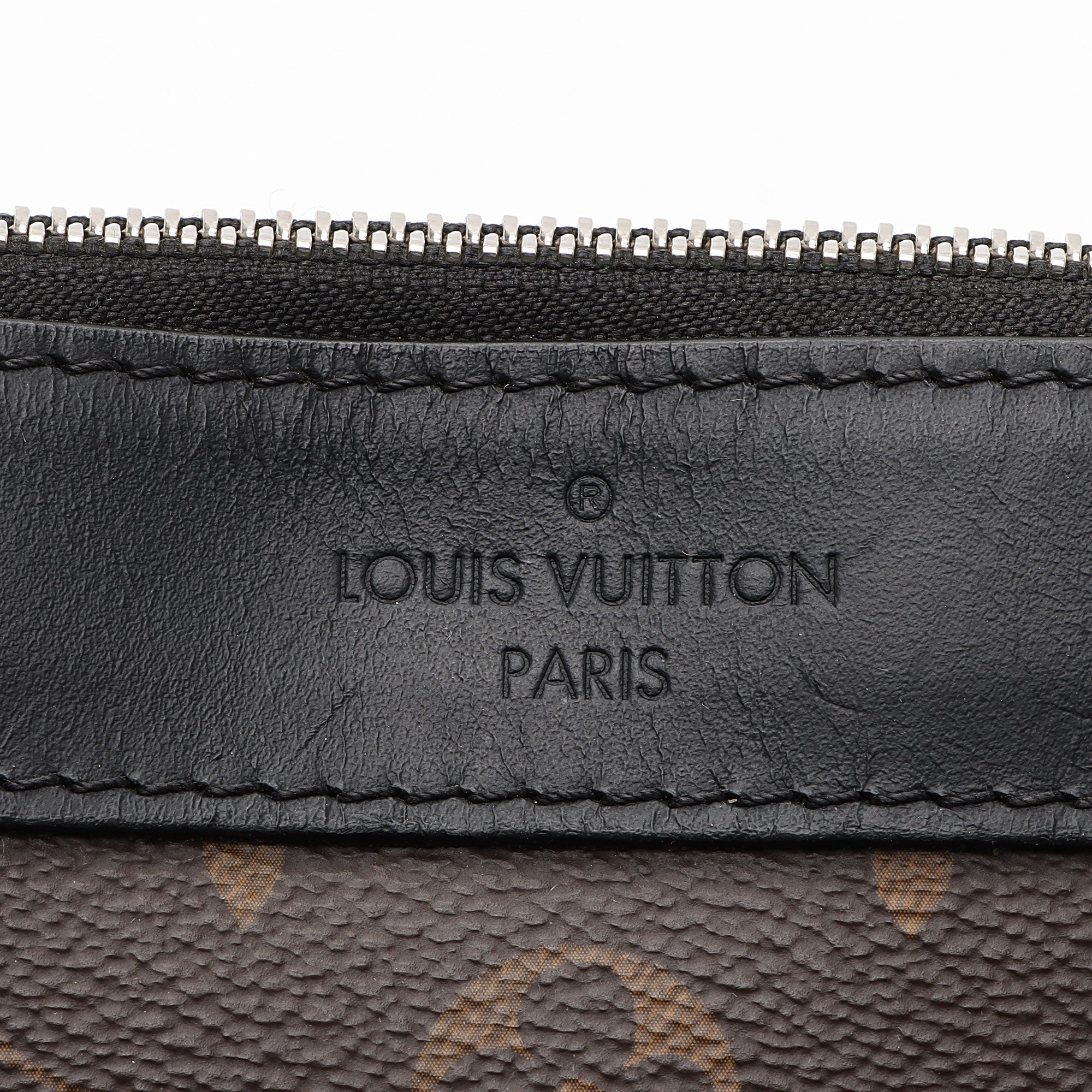 Louis Vuitton Monogram Canvas Discovery GM Pochette (SHF-H95Uqt)