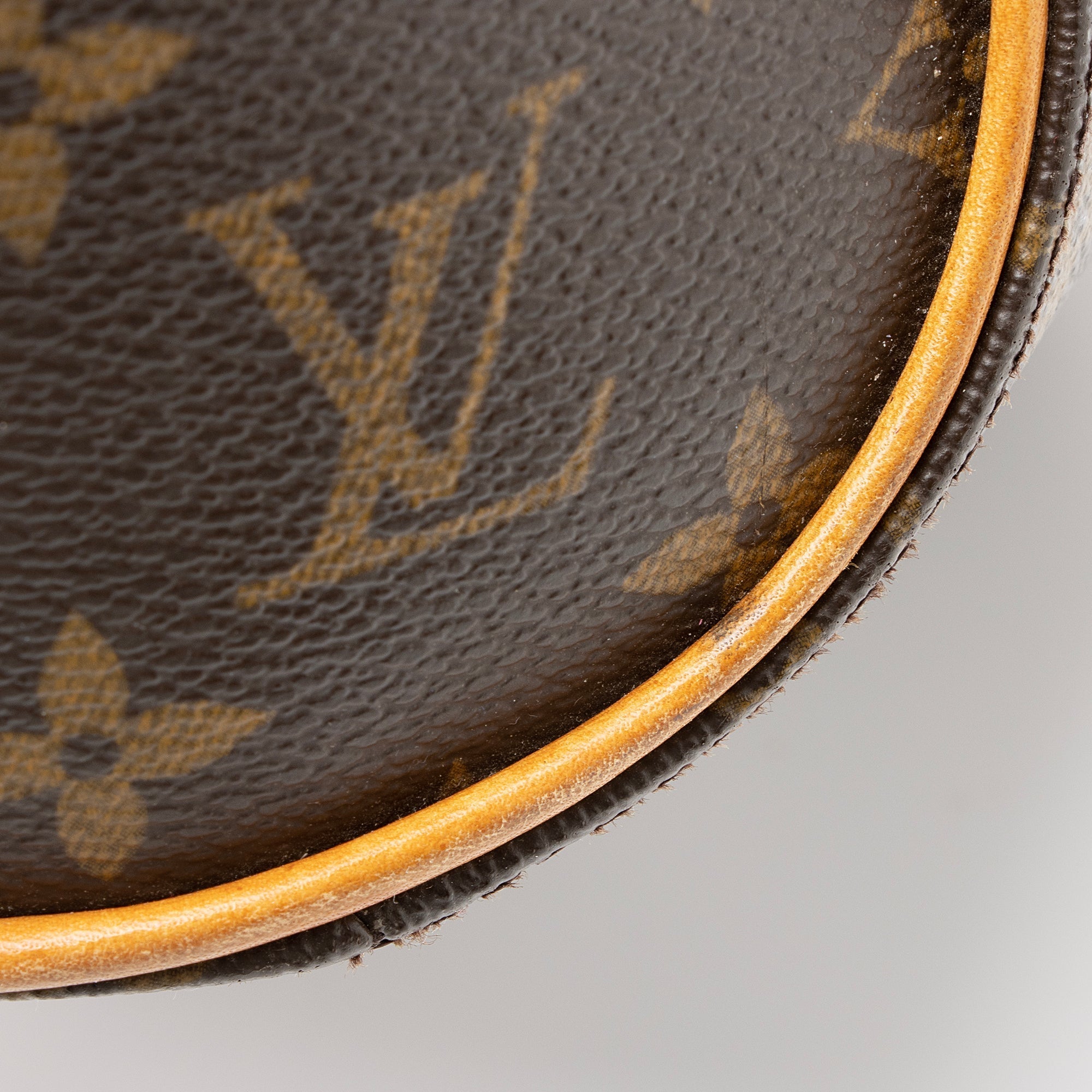 Louis Vuitton Monogram Canvas Ellipse PM Satchel (SHF-23313)