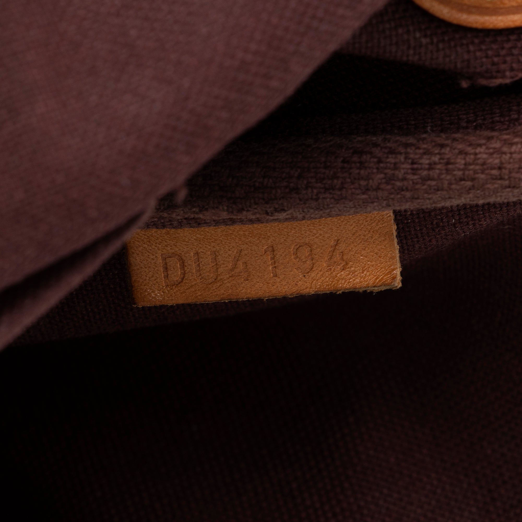 Louis Vuitton Monogram Canvas Favorite MM Shoulder Bag (SHF-23589)