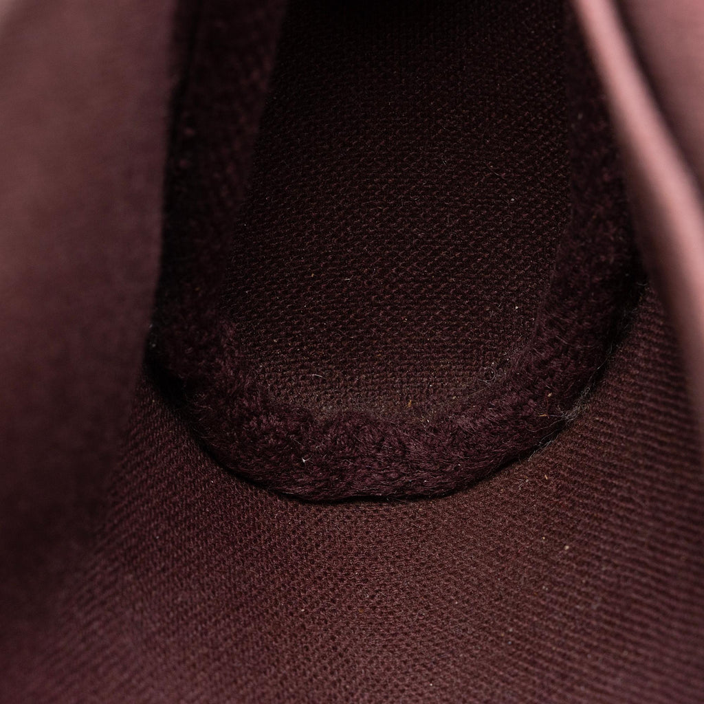 Louis Vuitton Monogram Canvas Favorite MM Shoulder Bag (SHF-jdJmNz)