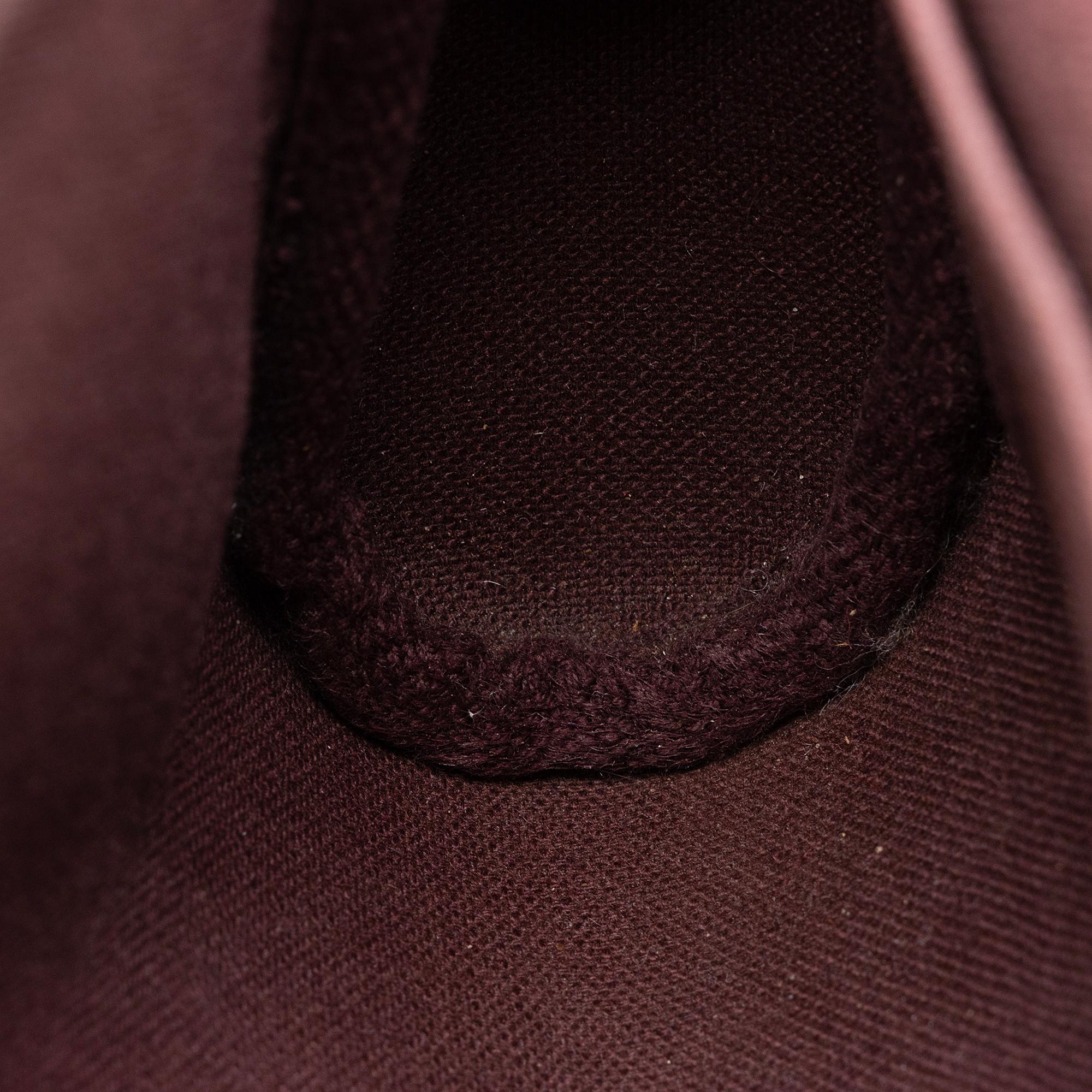 Louis Vuitton Monogram Canvas Favorite MM Shoulder Bag (SHF-jdJmNz)