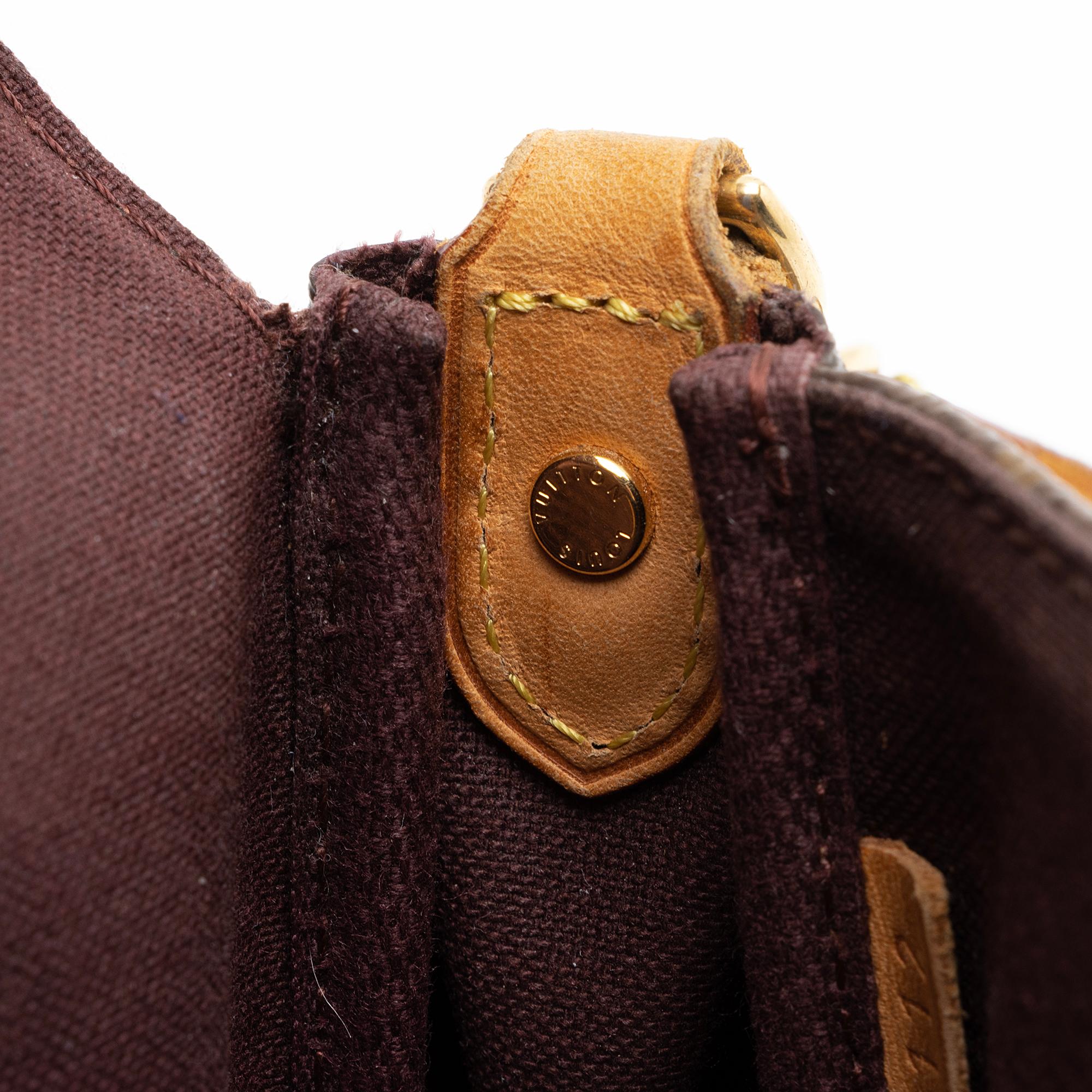 Louis Vuitton Monogram Canvas Favorite MM Shoulder Bag (SHF-jdJmNz)