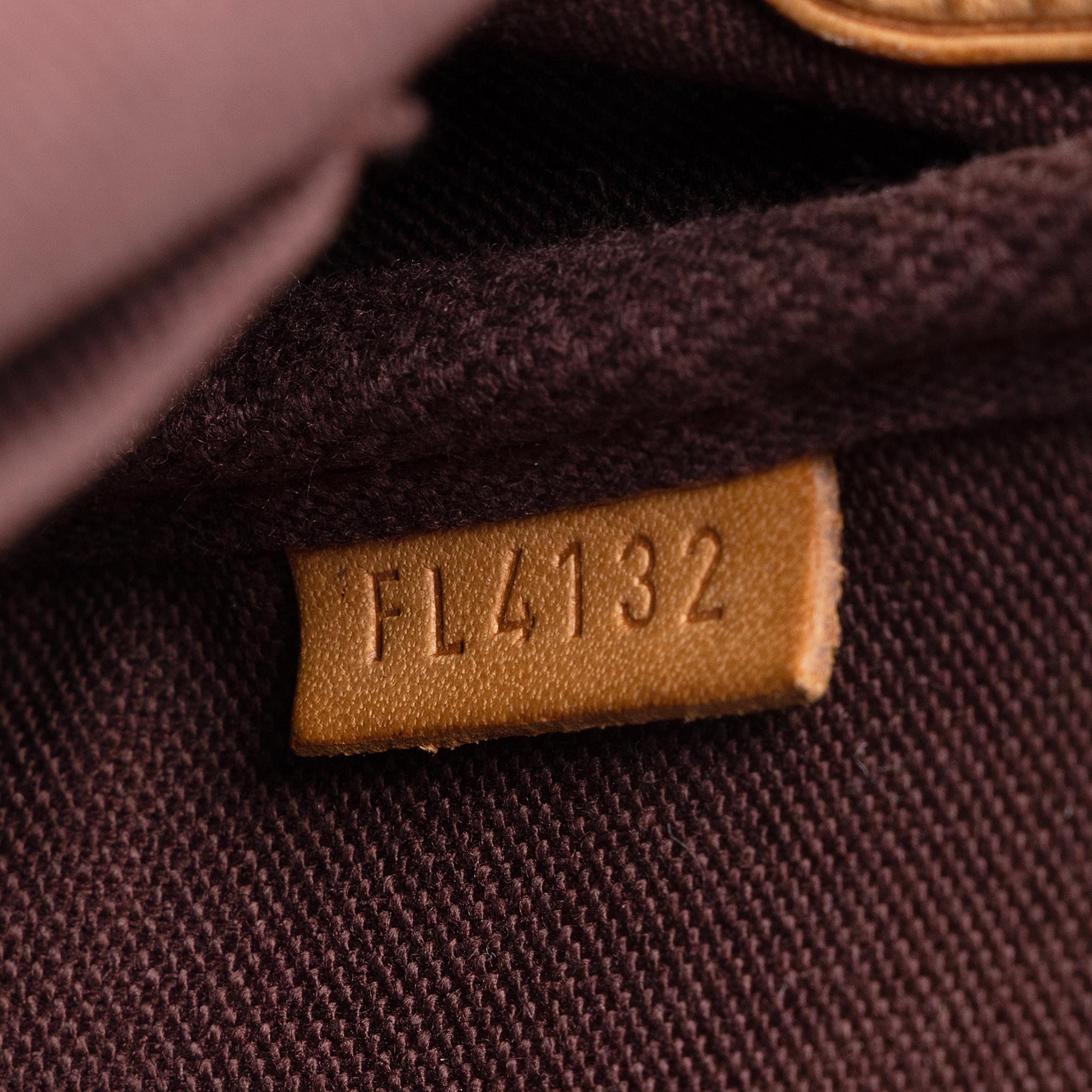 Louis Vuitton Monogram Canvas Favorite PM Shoulder Bag (SHF-w3R6pd)