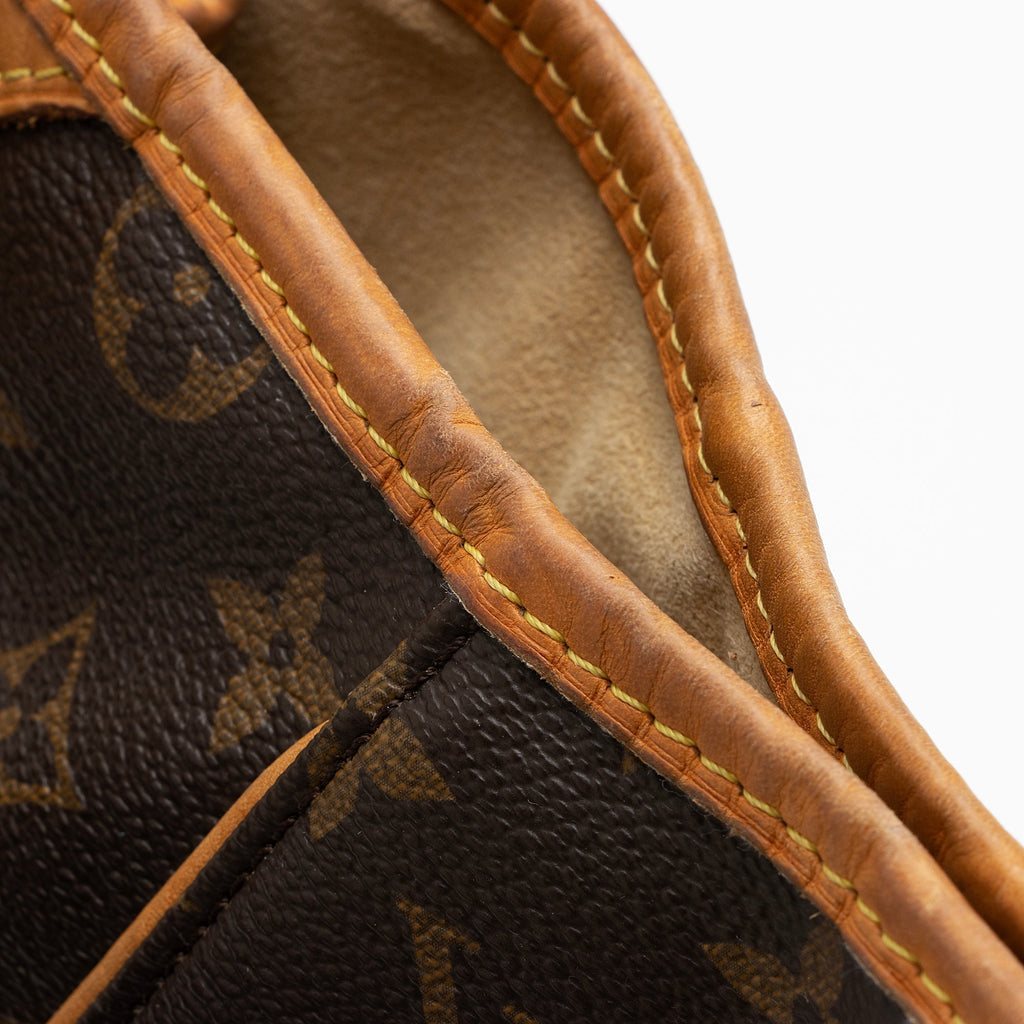 Louis Vuitton Monogram Canvas Galliera PM Shoulder Bag (SHF-1cPcHy)