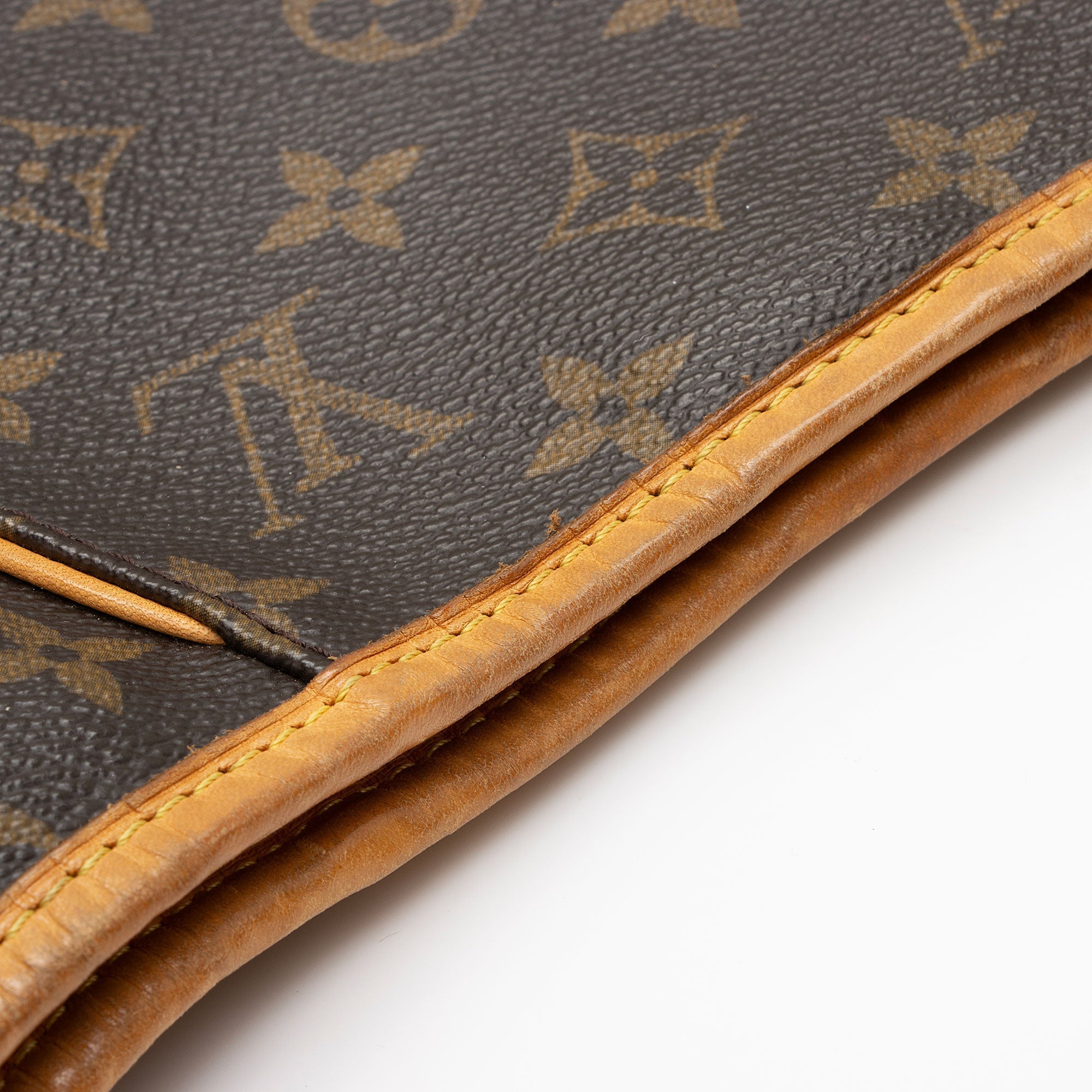 Louis Vuitton Monogram Canvas Galliera PM Shoulder Bag (SHF-SkY7u5)