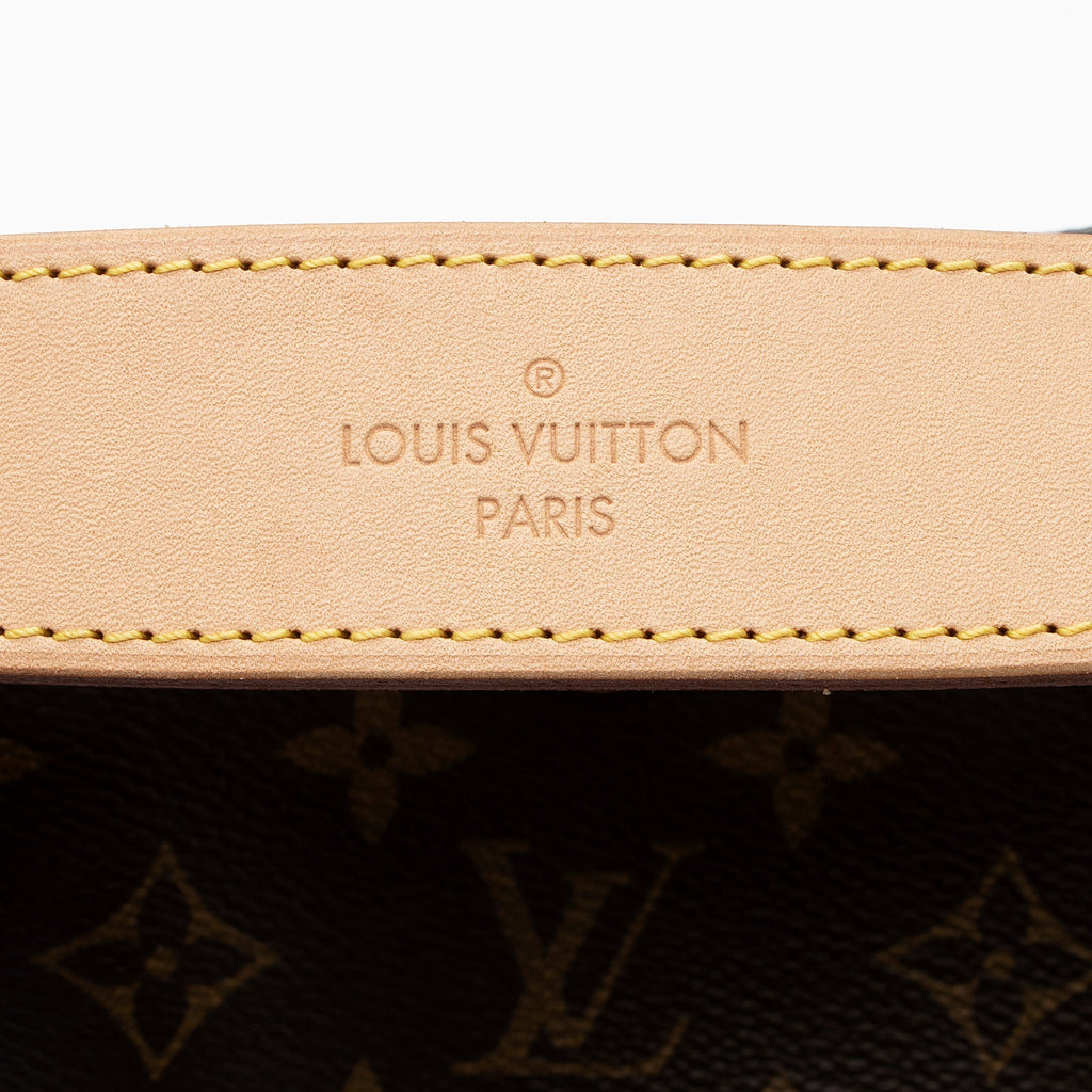 Louis Vuitton Monogram Canvas Graceful MM Hobo (SHF-fP3H5t)