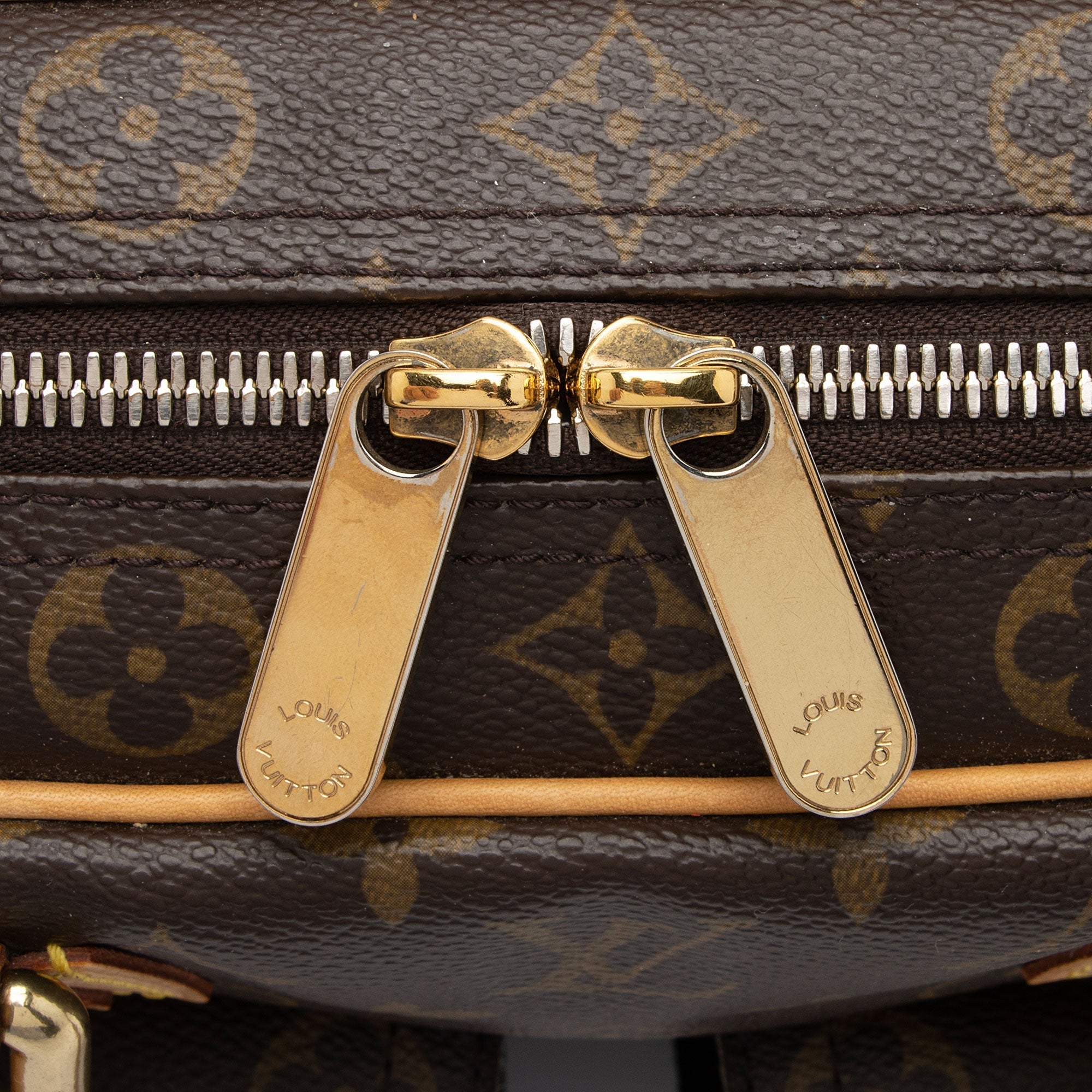 Louis Vuitton Monogram Canvas Manhattan PM Satchel (SHF-ZABdGZ)