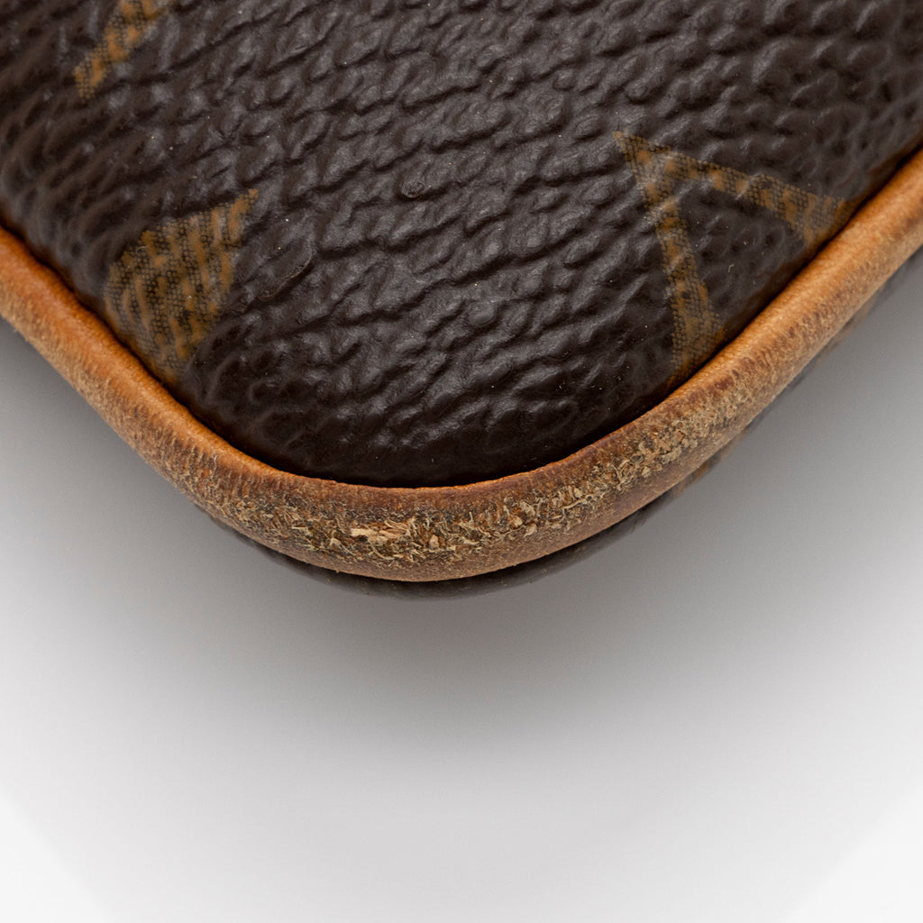 Louis Vuitton Monogram Canvas Milla MM Pochette (SHF-SUsMut)