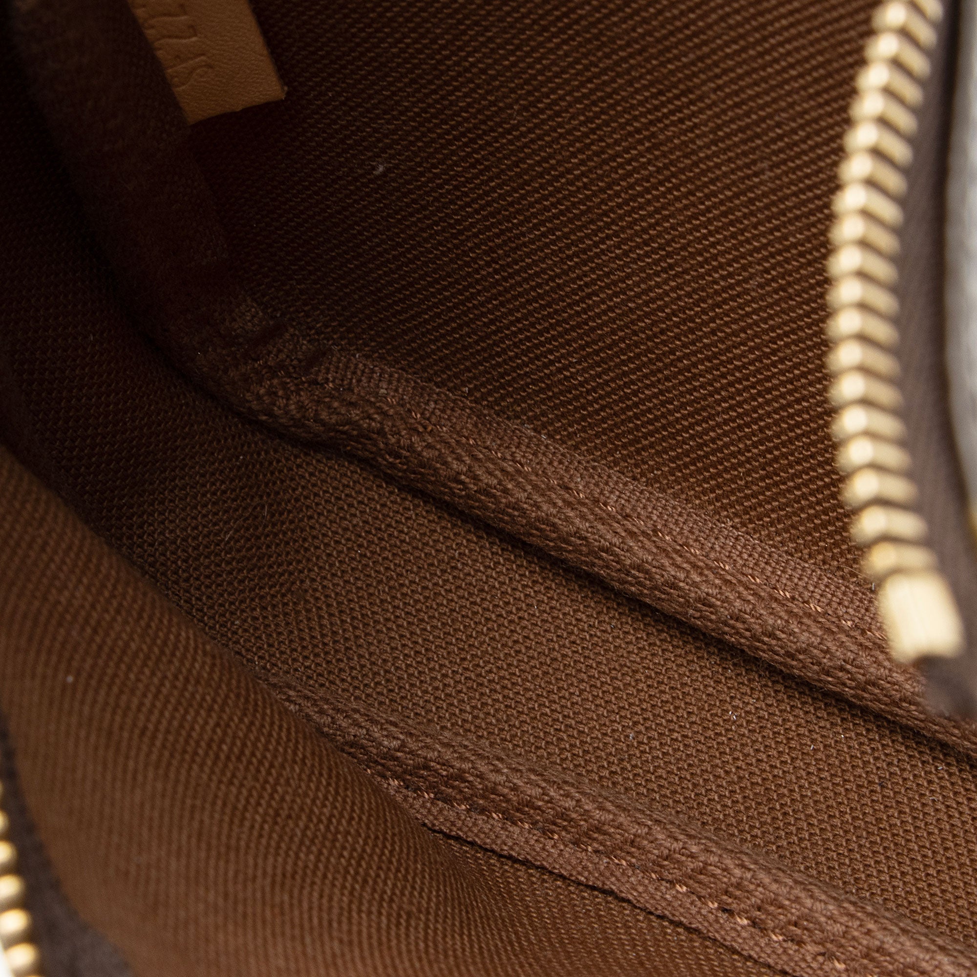Louis Vuitton Monogram Canvas Mini Pochette Accessoires (SHF-2TuG2c)