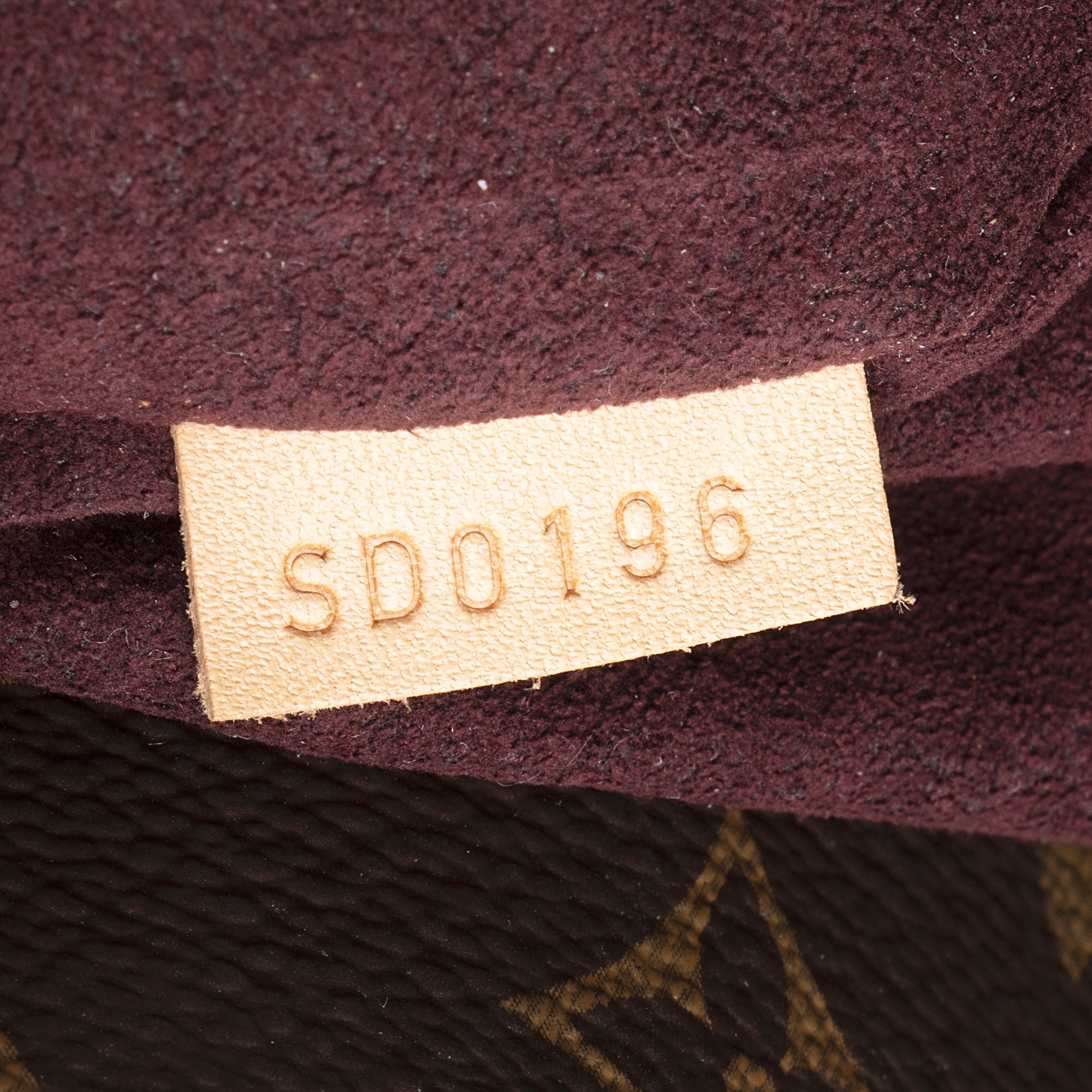 Louis Vuitton Monogram Canvas Montaigne GM Tote (SHF-22574)