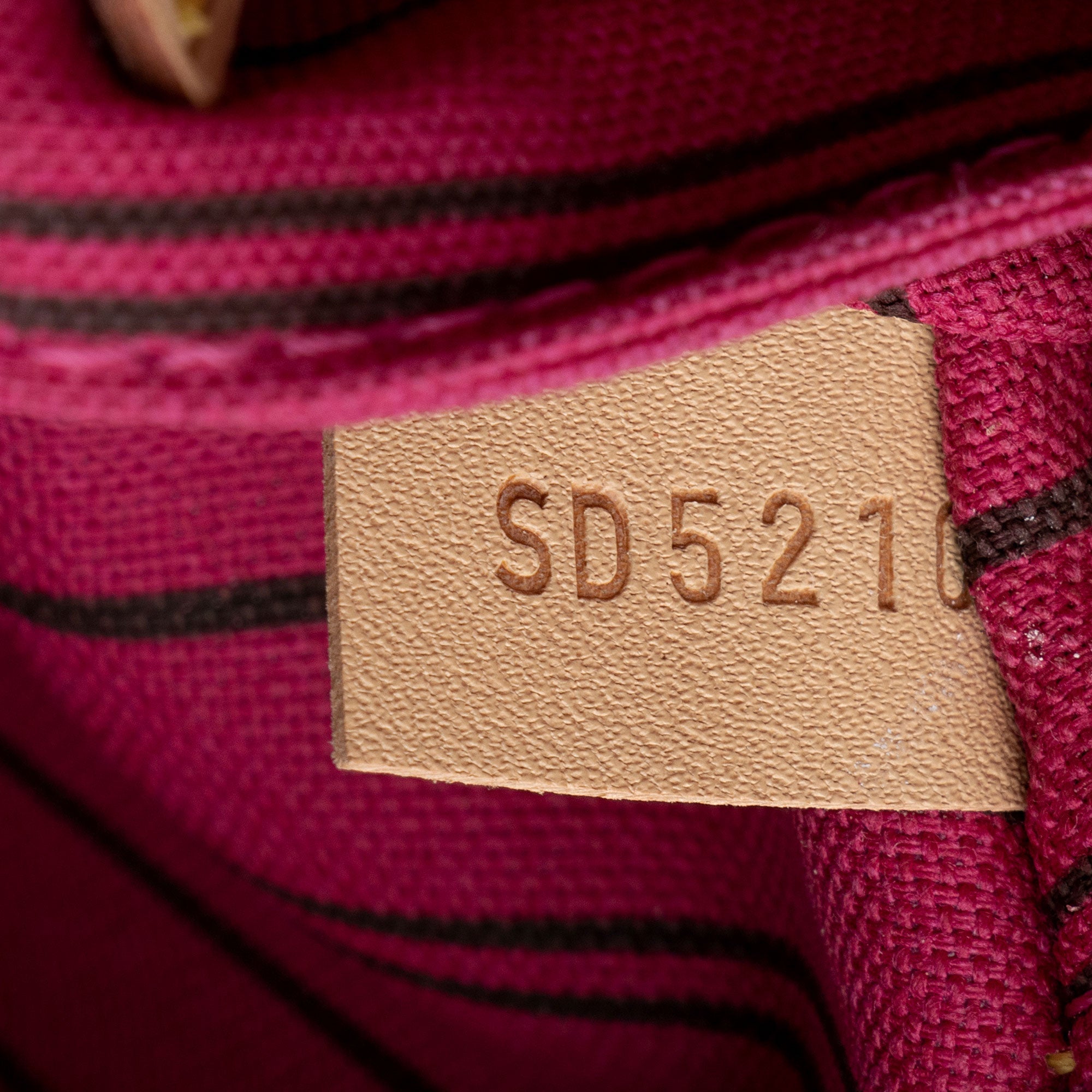 Louis Vuitton Monogram Canvas Neverfull GM Tote (SHF-xeDmYi)