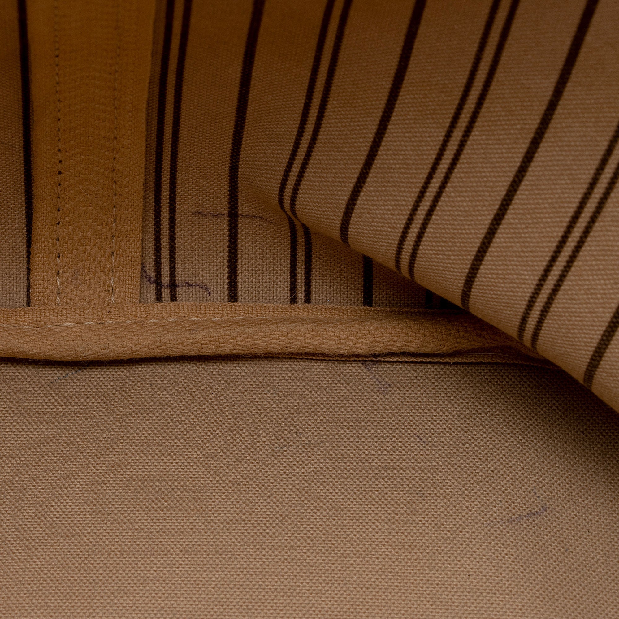 Louis Vuitton Monogram Canvas Neverfull GM Tote (SHF-nSJuuC)
