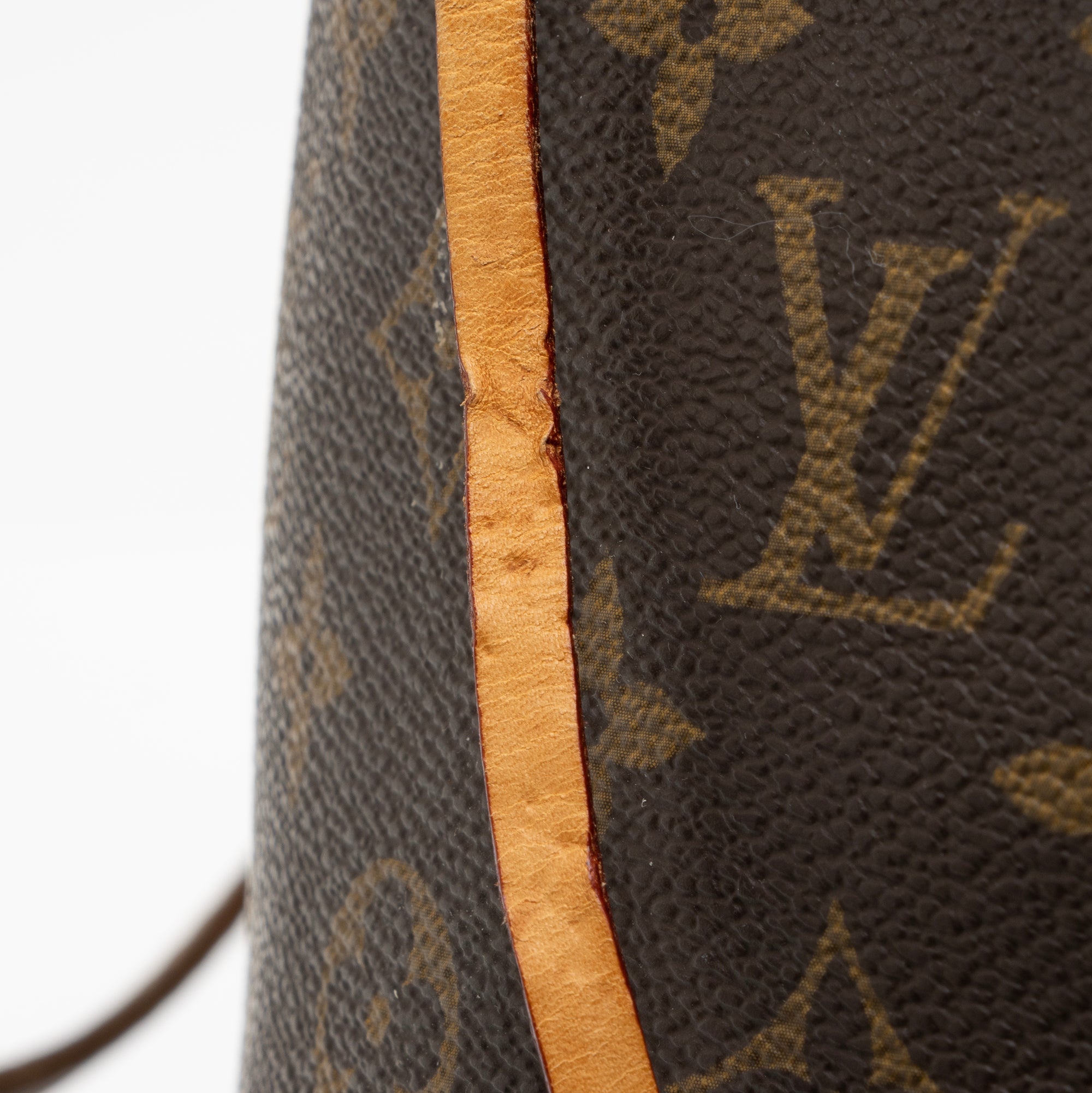 Louis Vuitton Monogram Canvas Neverfull MM Tote (SHF-23420)