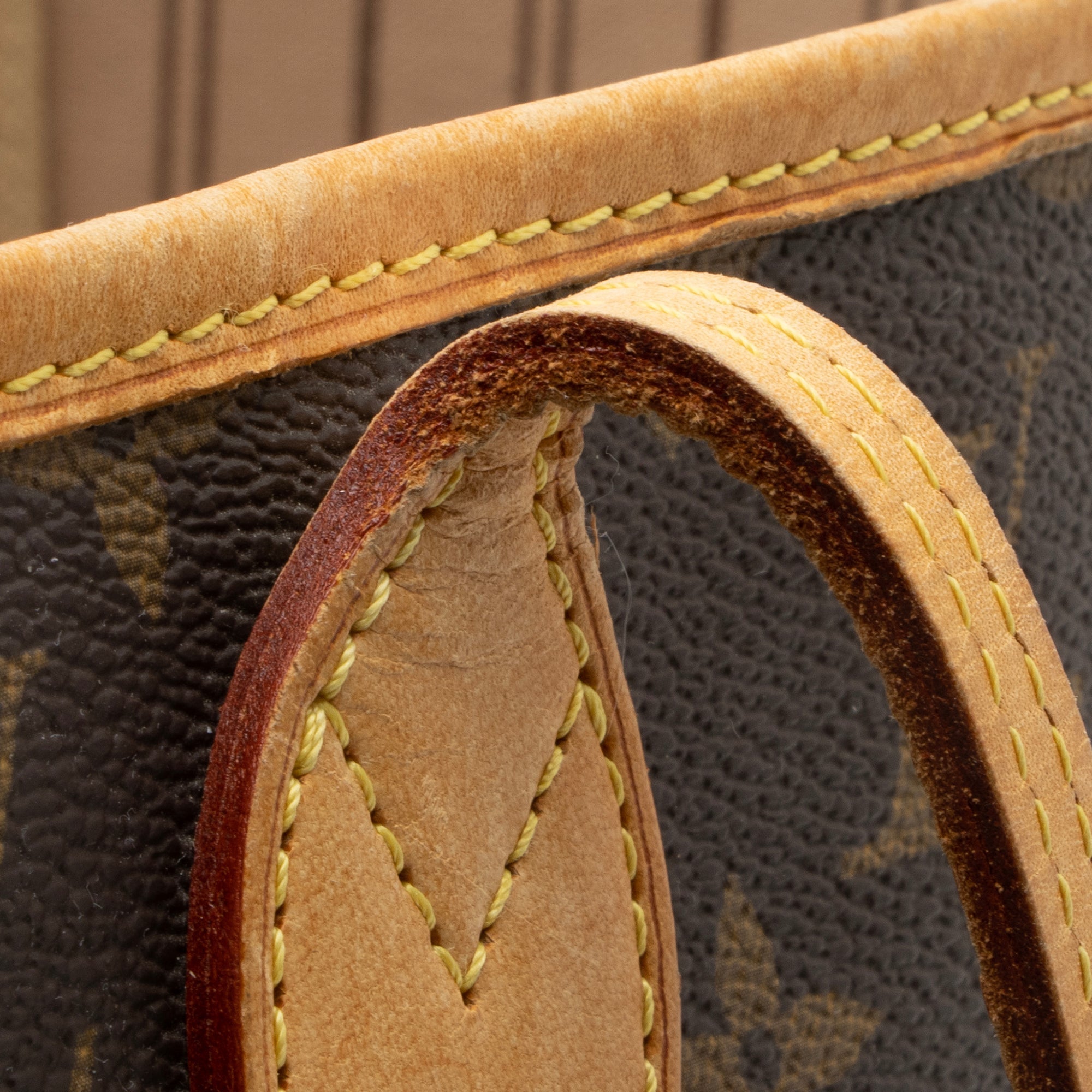 Louis Vuitton Monogram Canvas Neverfull MM Tote (SHF-23420)