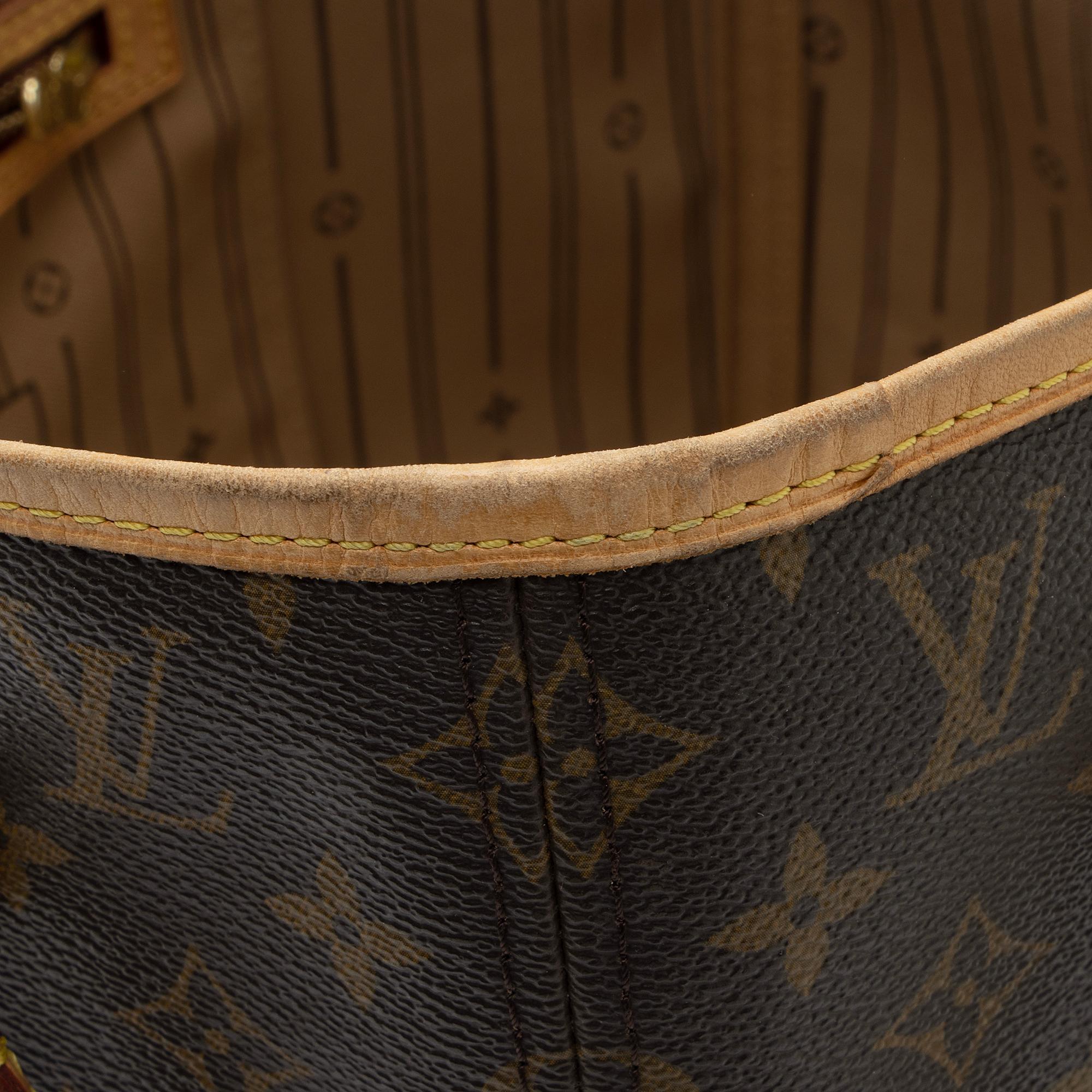 Louis Vuitton Monogram Canvas Neverfull MM Tote (SHF-YgmCCk)