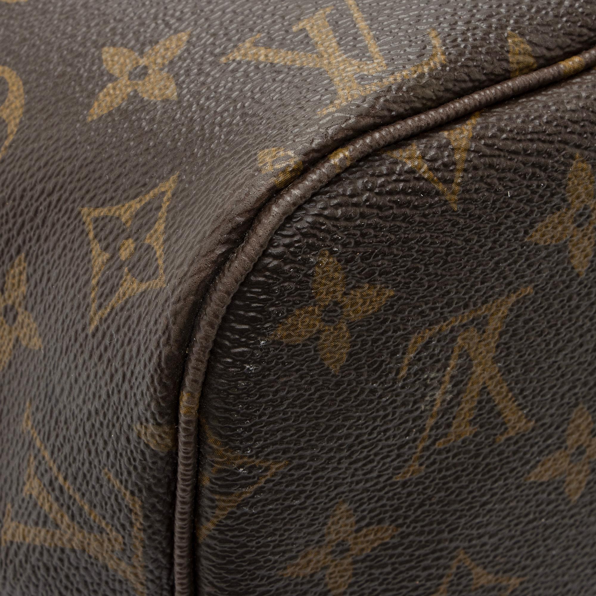 Louis Vuitton Monogram Canvas Neverfull MM Tote (SHF-YgmCCk)