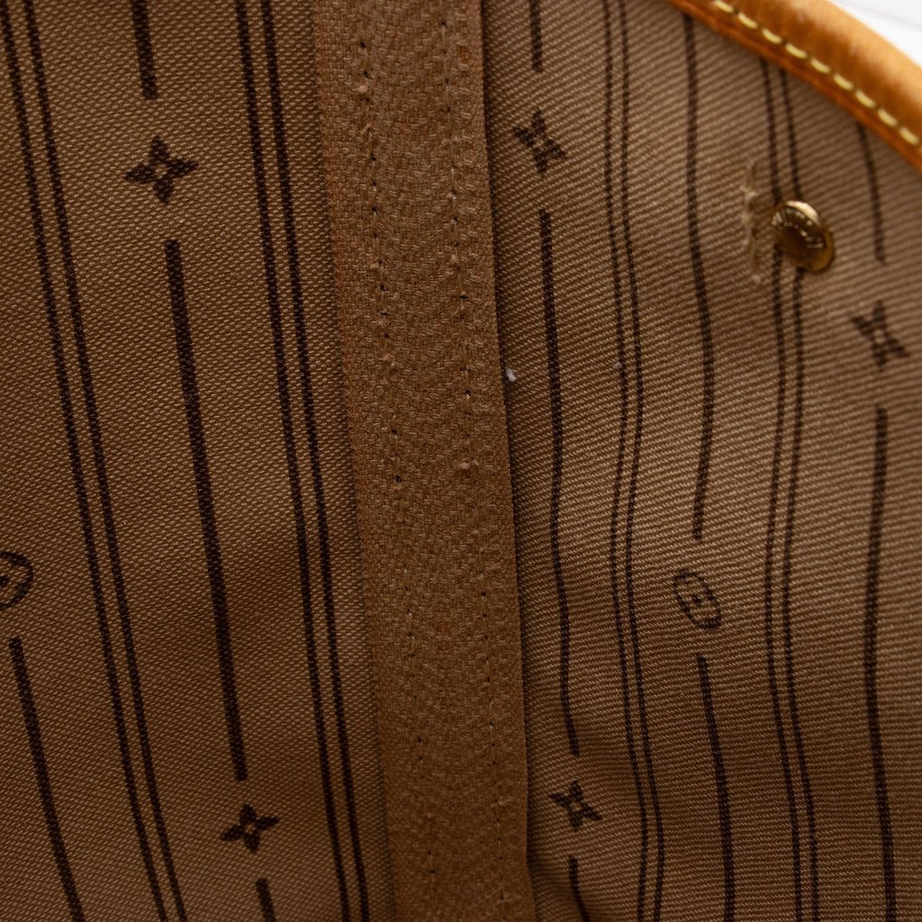 Louis Vuitton Monogram Canvas Neverfull PM Tote (SHF-21qFKS)