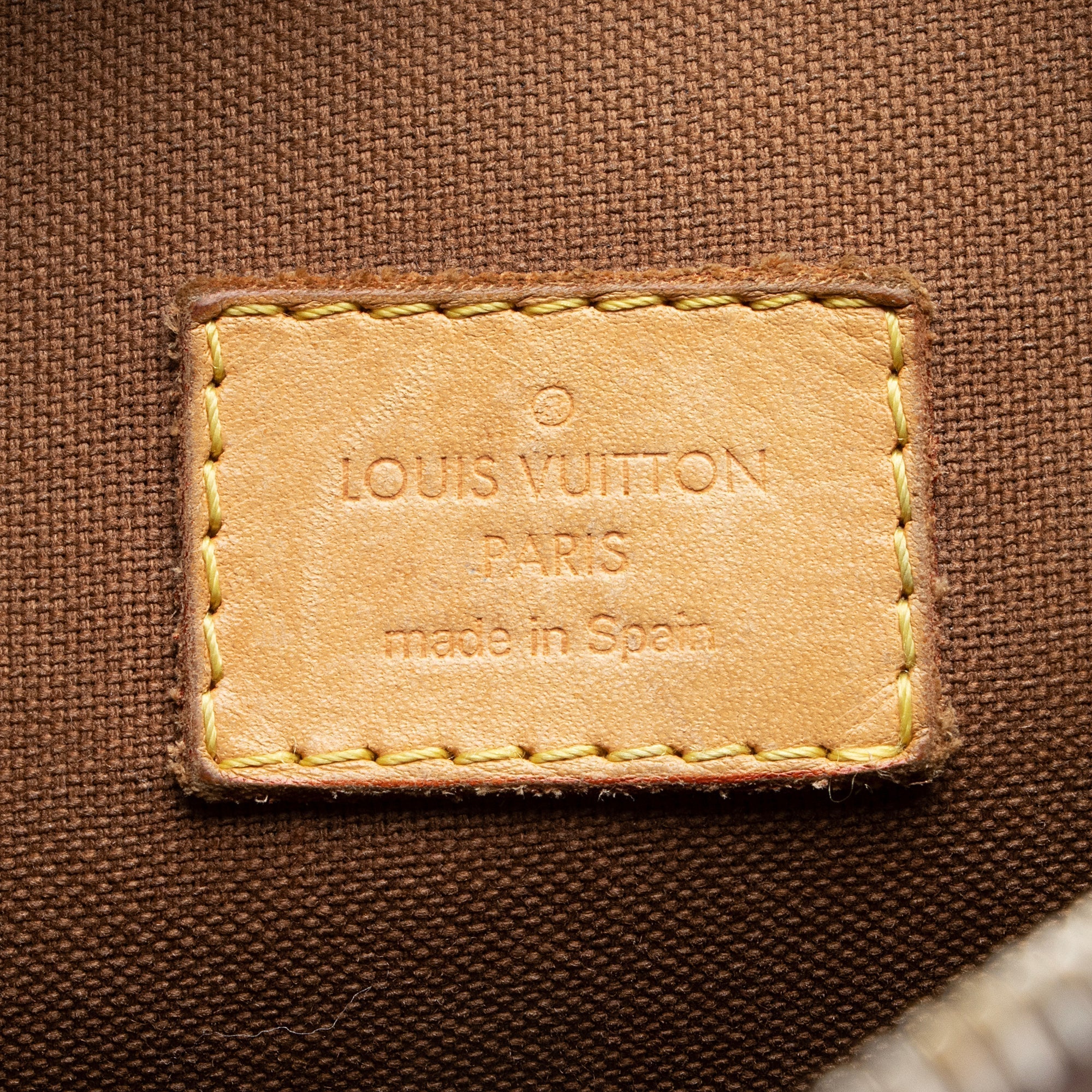 Louis Vuitton Monogram Canvas Odeon MM Shoulder Bag (SHF-22493)