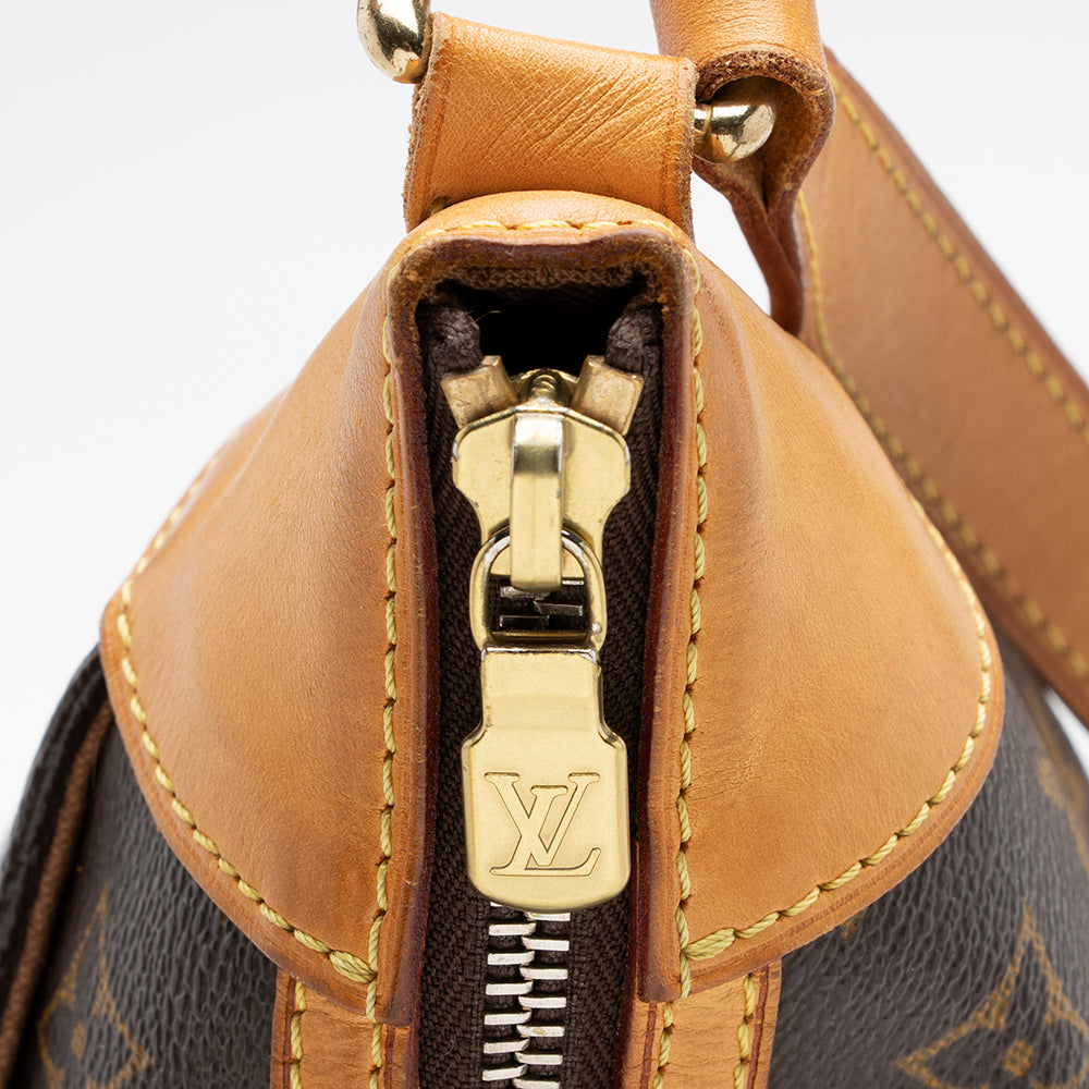 Louis Vuitton Monogram Canvas Odeon MM Shoulder Bag (SHF-85TFcL)