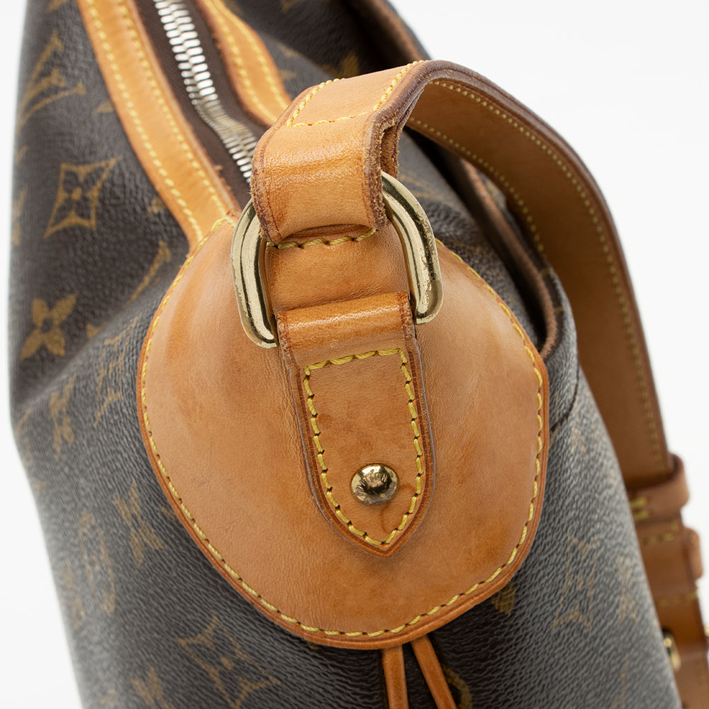 Louis Vuitton Monogram Canvas Odeon MM Shoulder Bag (SHF-85TFcL)