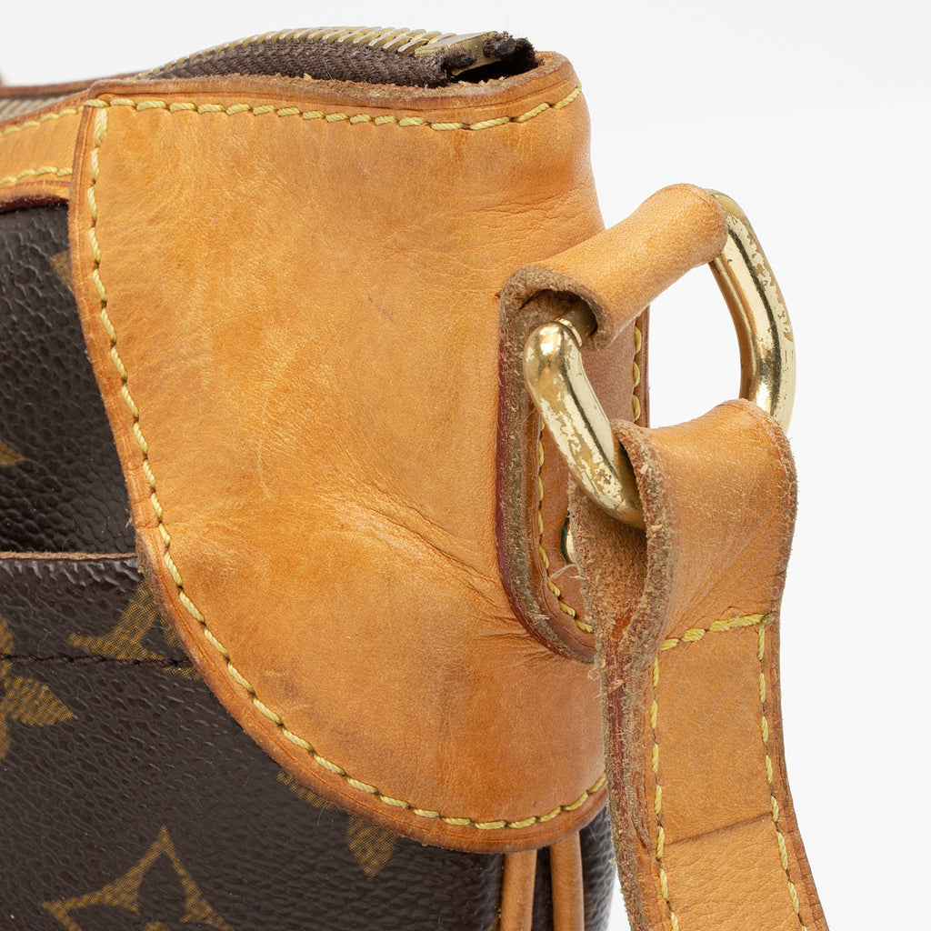 Louis Vuitton Monogram Canvas Odeon MM Shoulder Bag (SHF-nlH2xP)