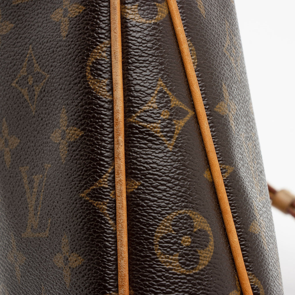 Louis Vuitton Monogram Canvas Odeon MM Shoulder Bag (SHF-nlH2xP)
